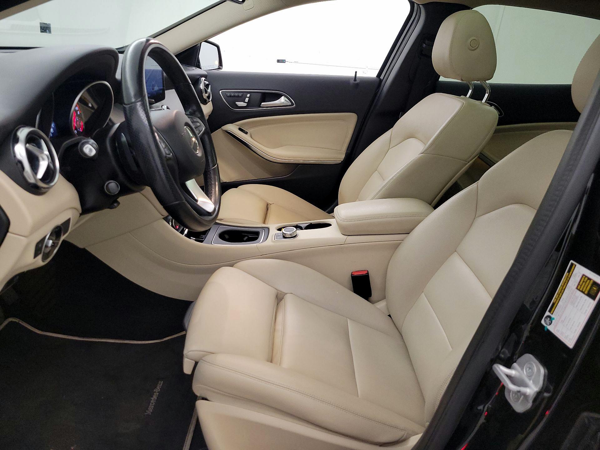 Thumbnail: 2018 Mercedes-Benz GLA - 11