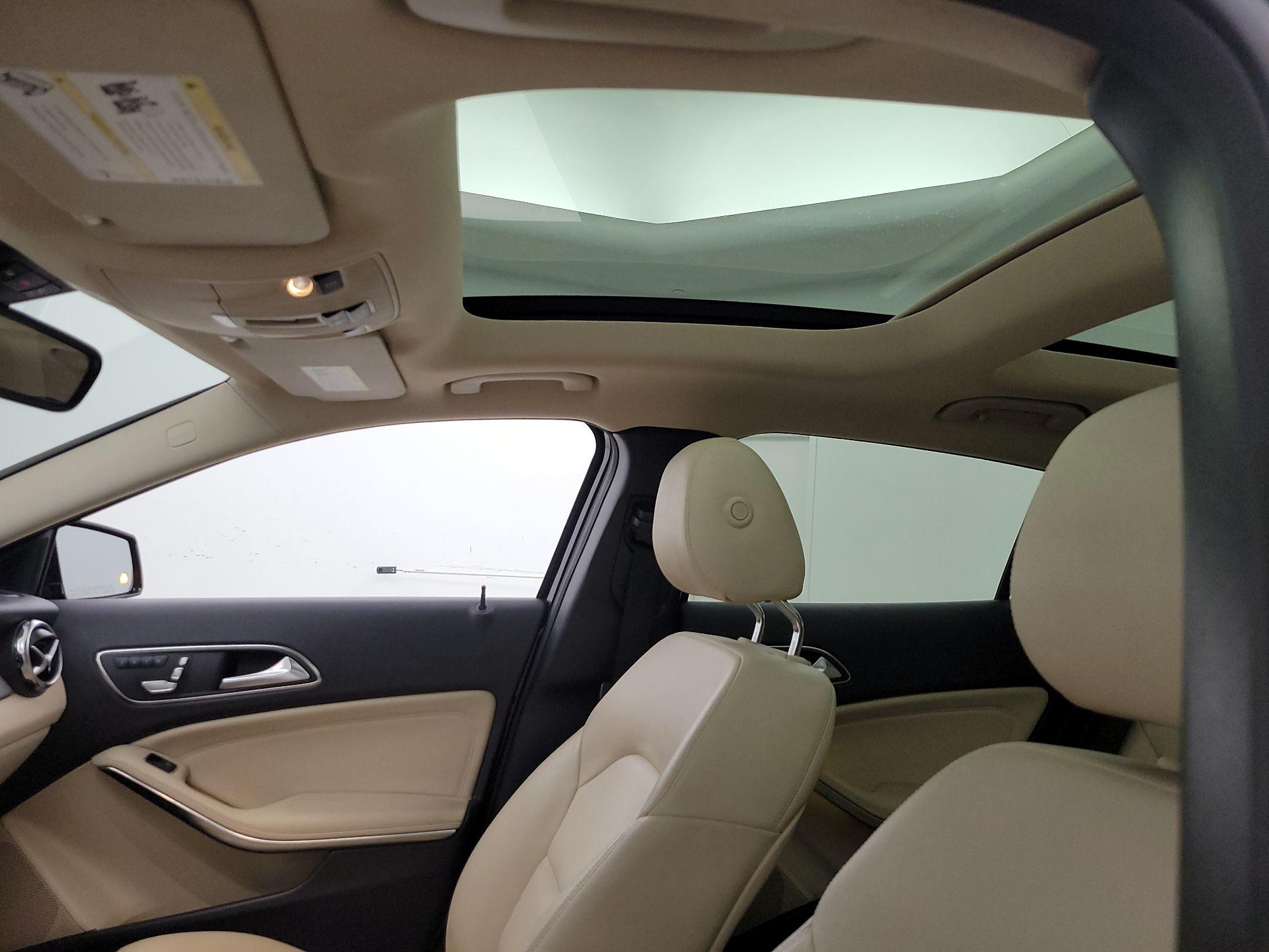 Thumbnail: 2018 Mercedes-Benz GLA - 20