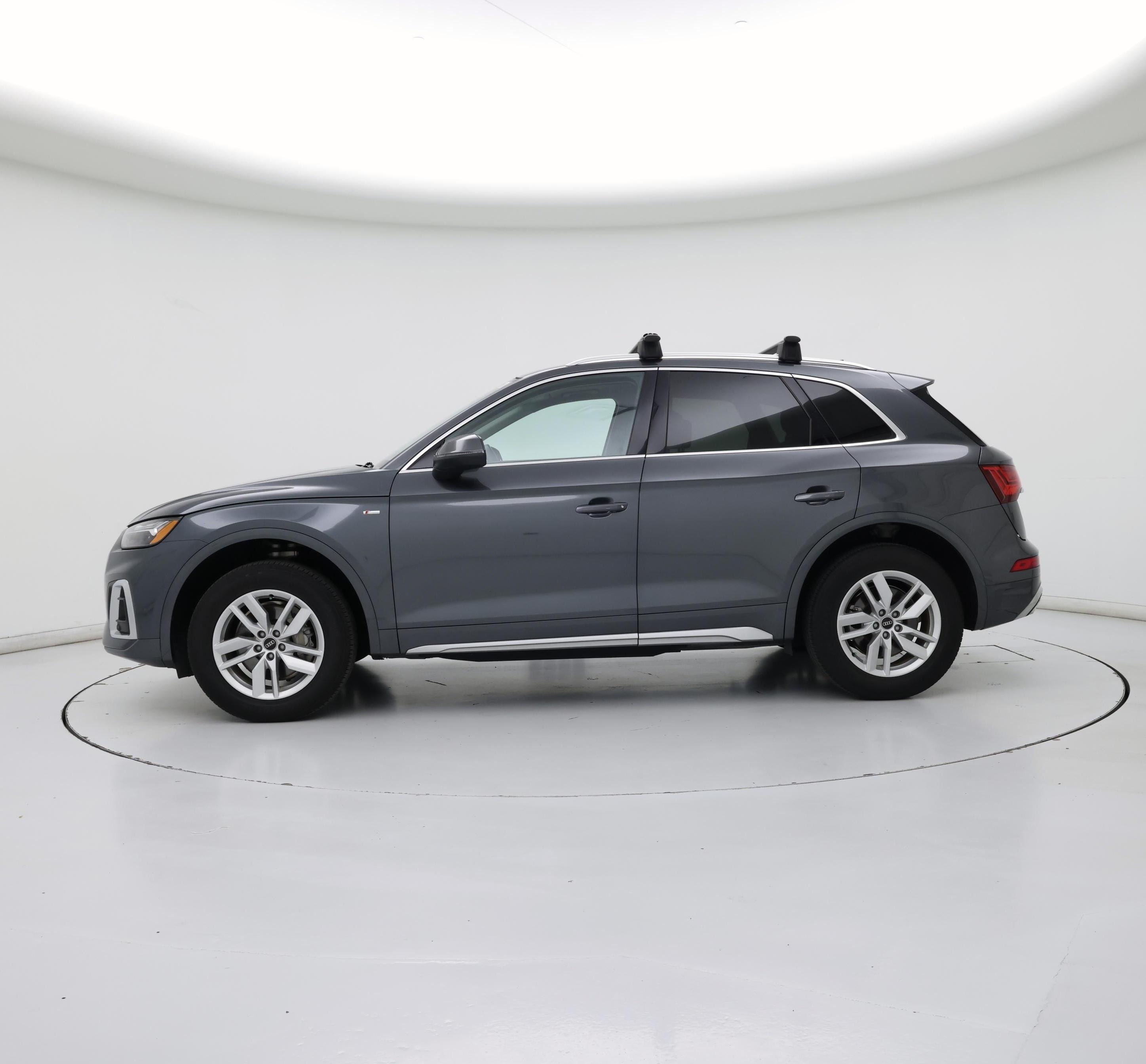 Thumbnail: 2023 Audi Q5 - 3