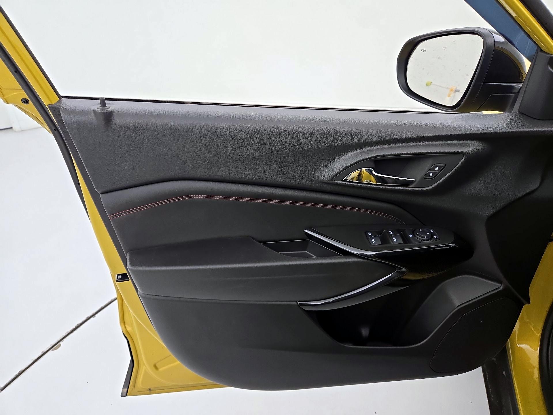 Thumbnail: 2025 Chevrolet Trax - 12