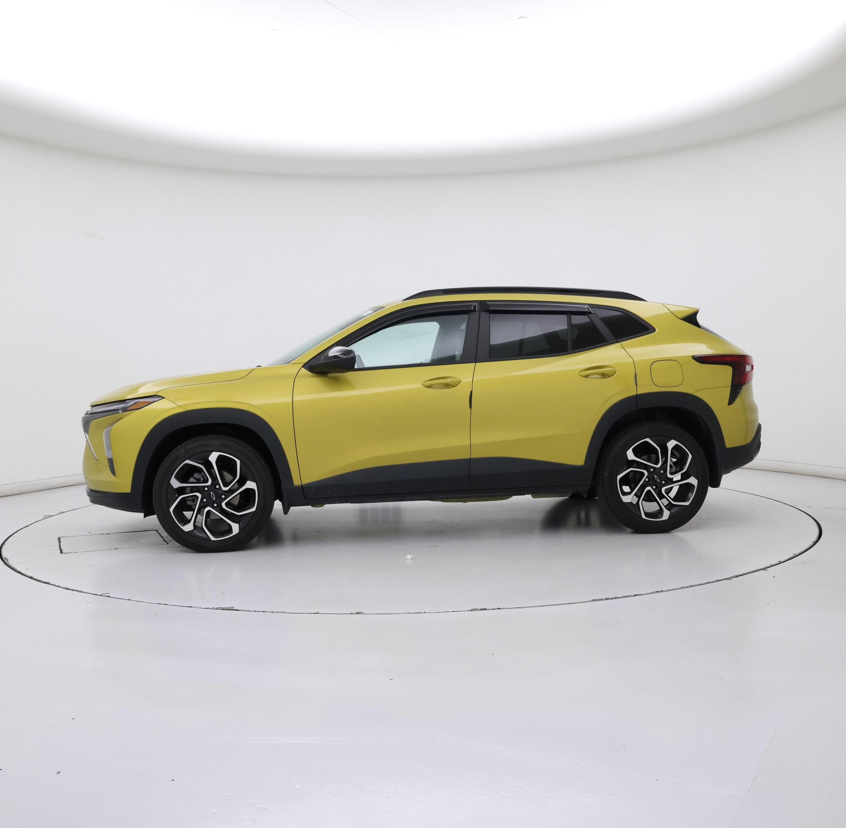 Thumbnail: 2025 Chevrolet Trax - 3