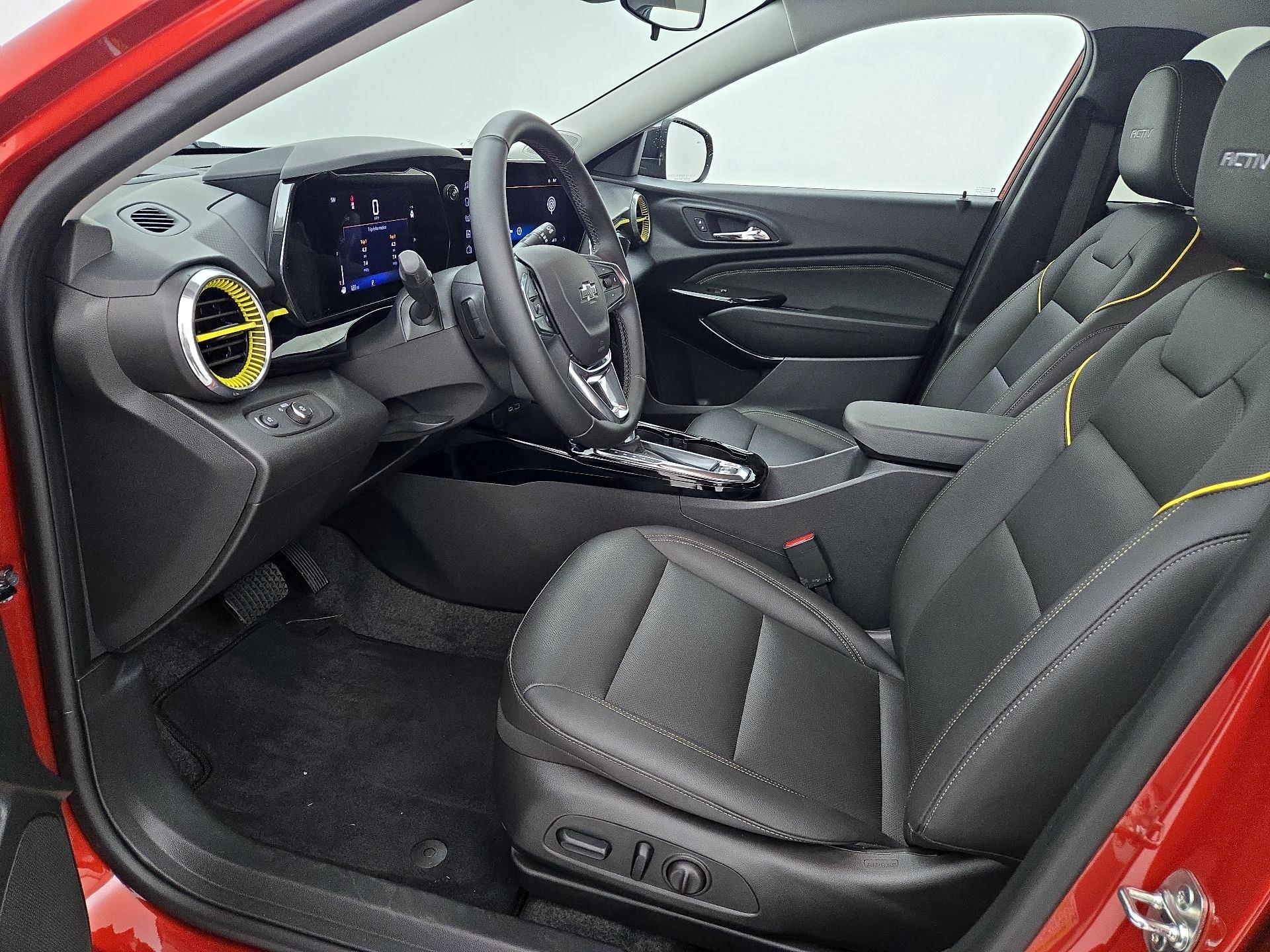 Thumbnail: 2024 Chevrolet Trax - 11