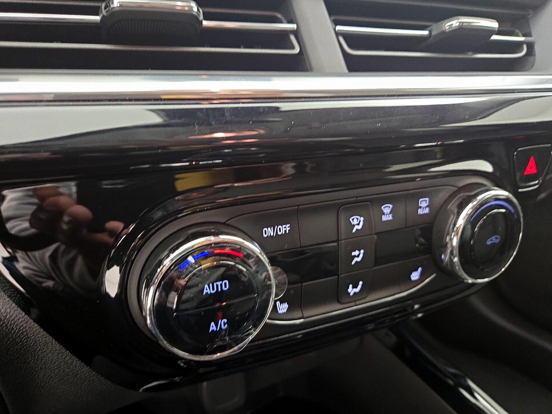 Thumbnail: 2024 Chevrolet Trax - 16