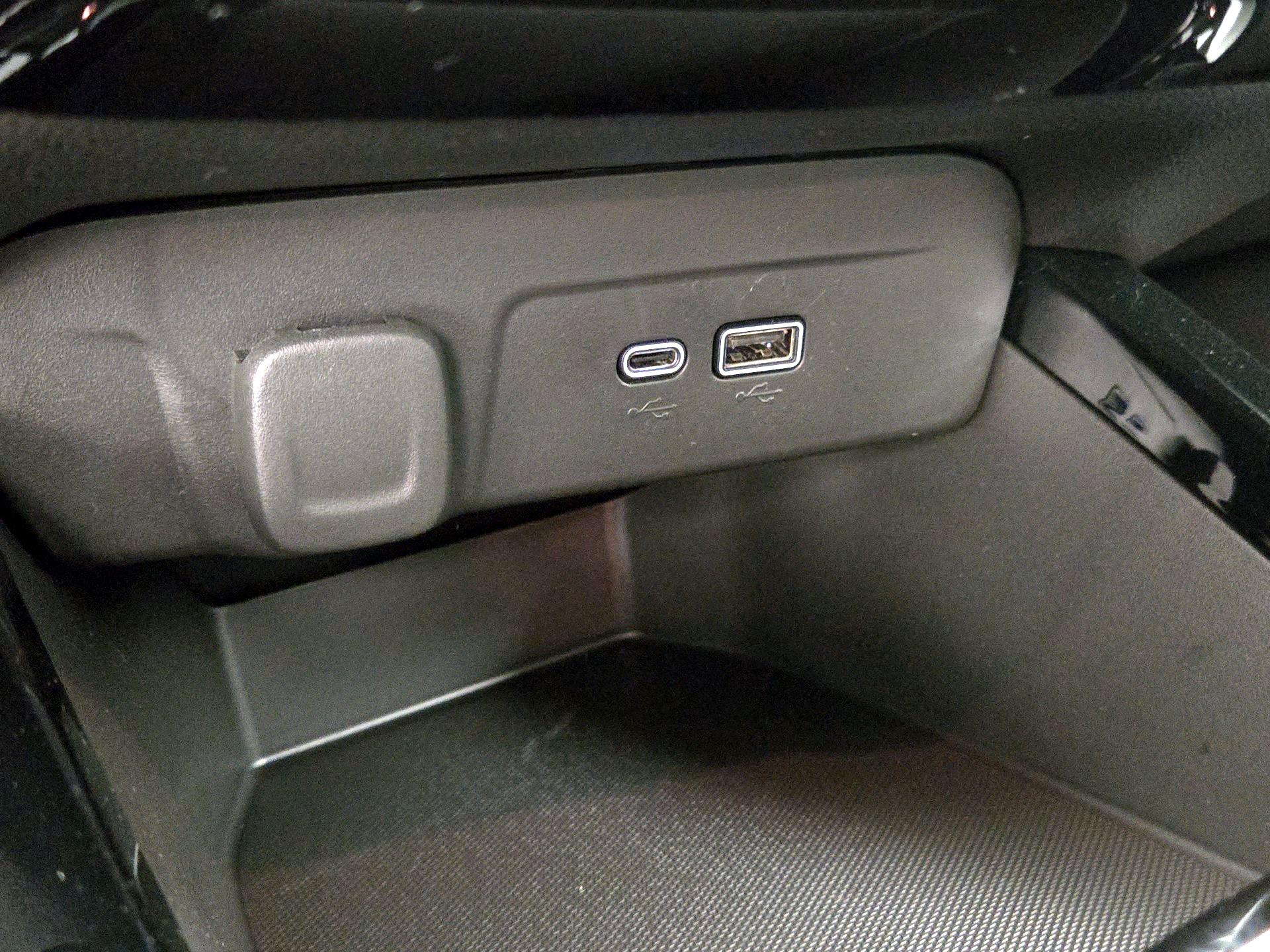 Thumbnail: 2024 Chevrolet Trax - 18