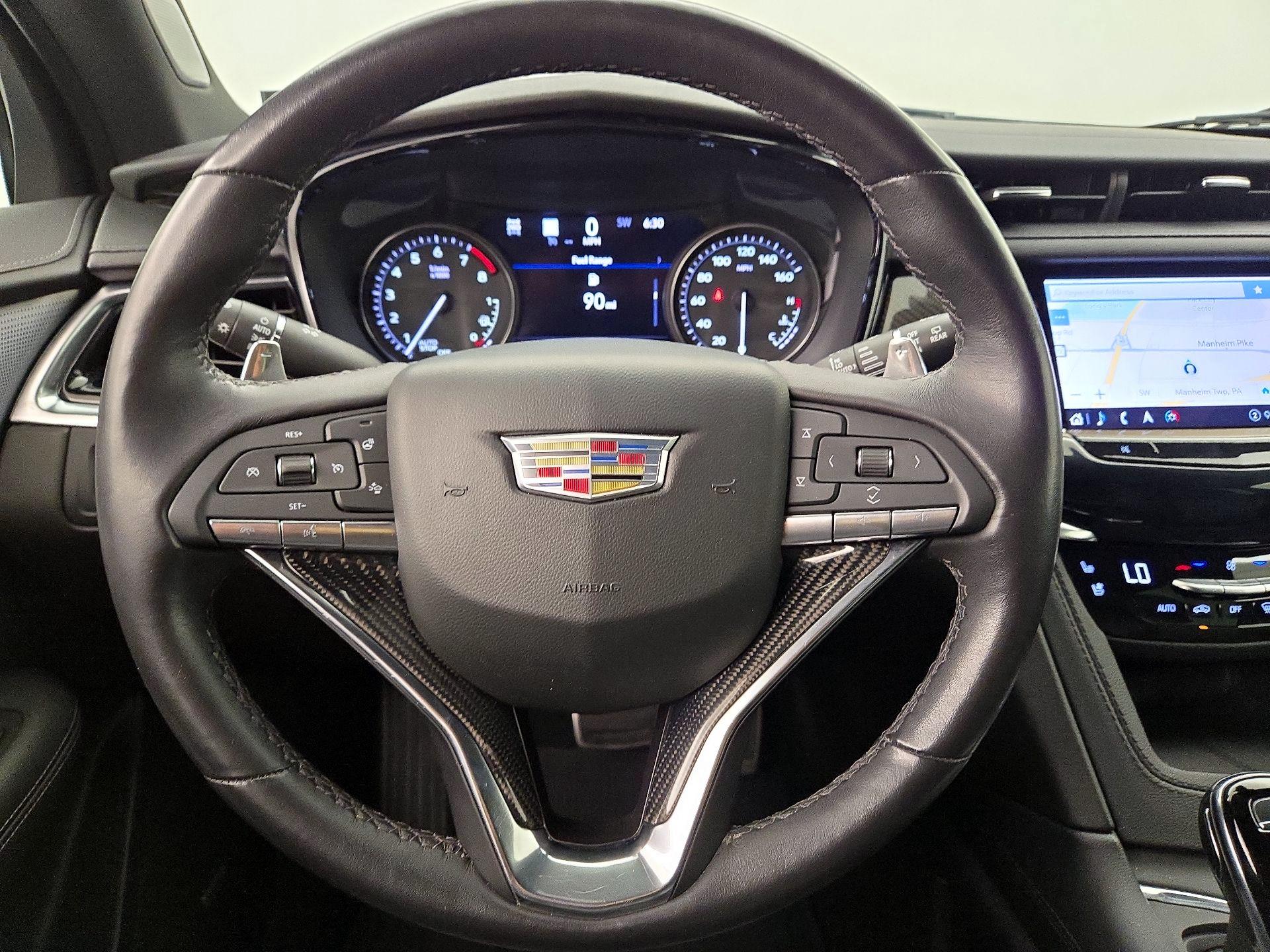 Thumbnail: 2023 Cadillac XT6 - 10