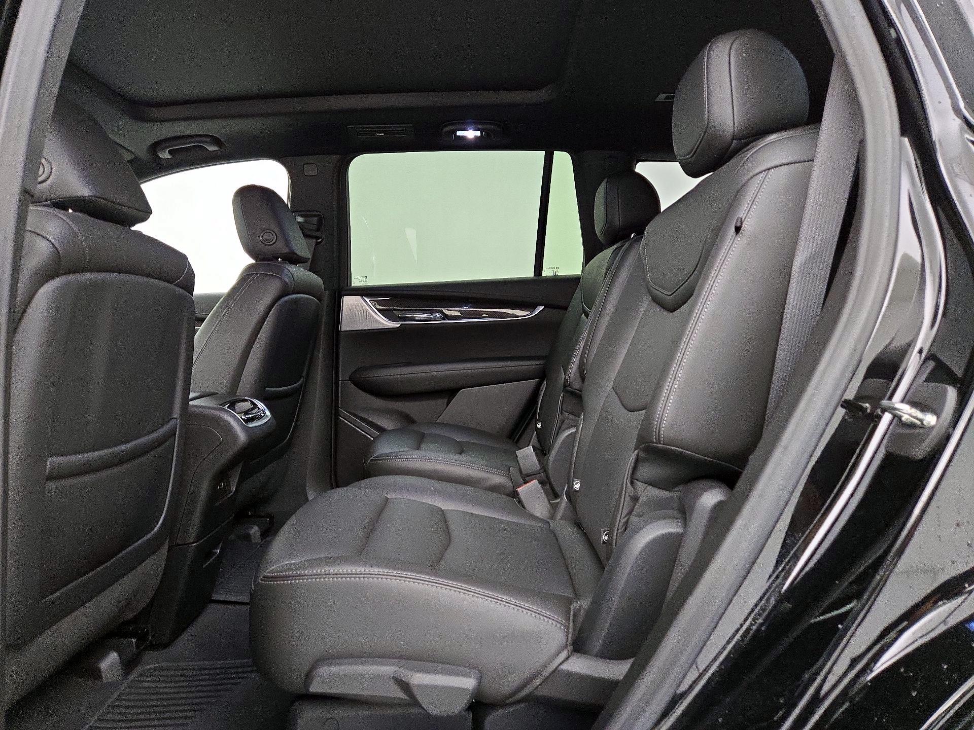 Thumbnail: 2023 Cadillac XT6 - 20