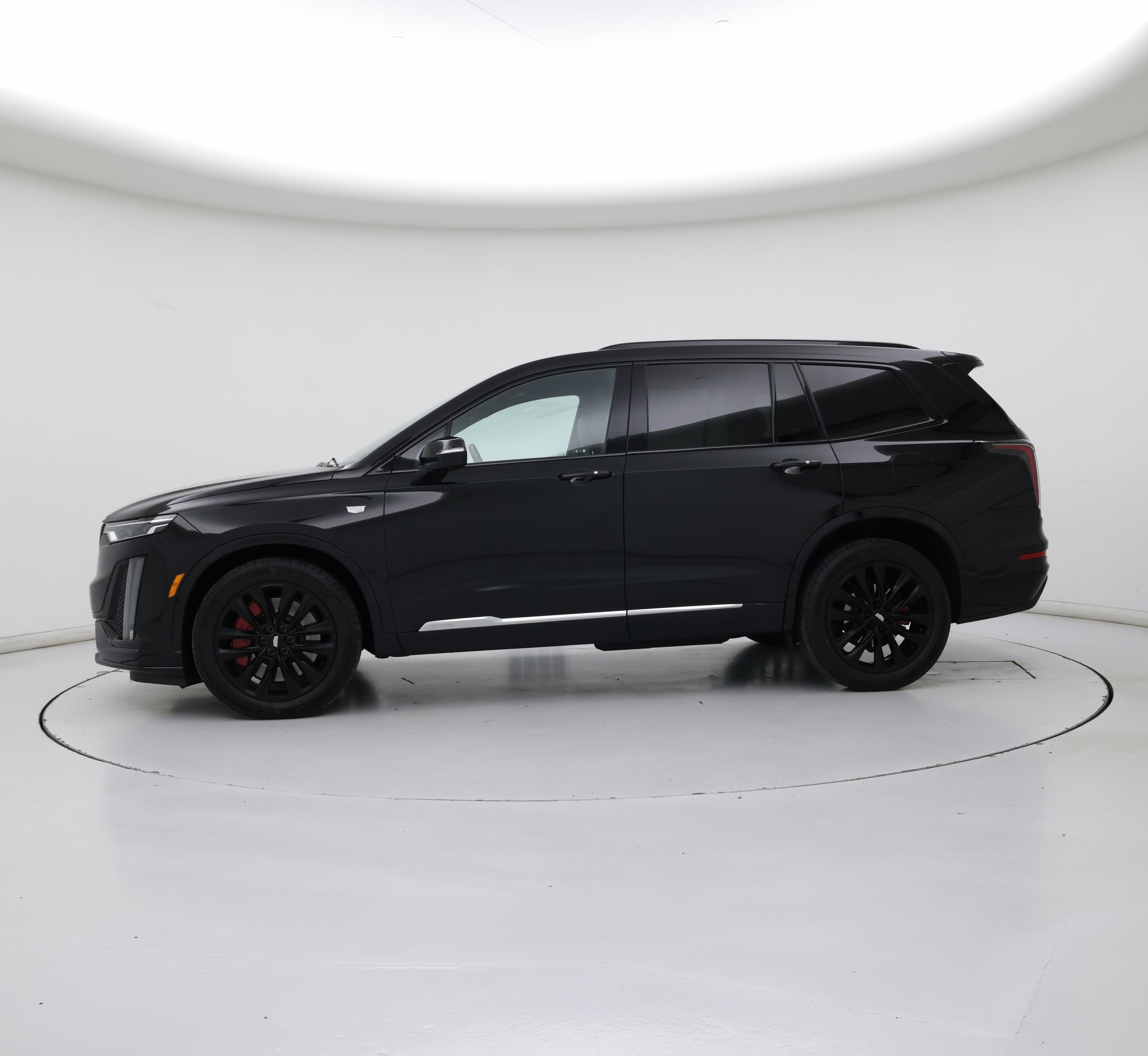 Thumbnail: 2023 Cadillac XT6 - 3
