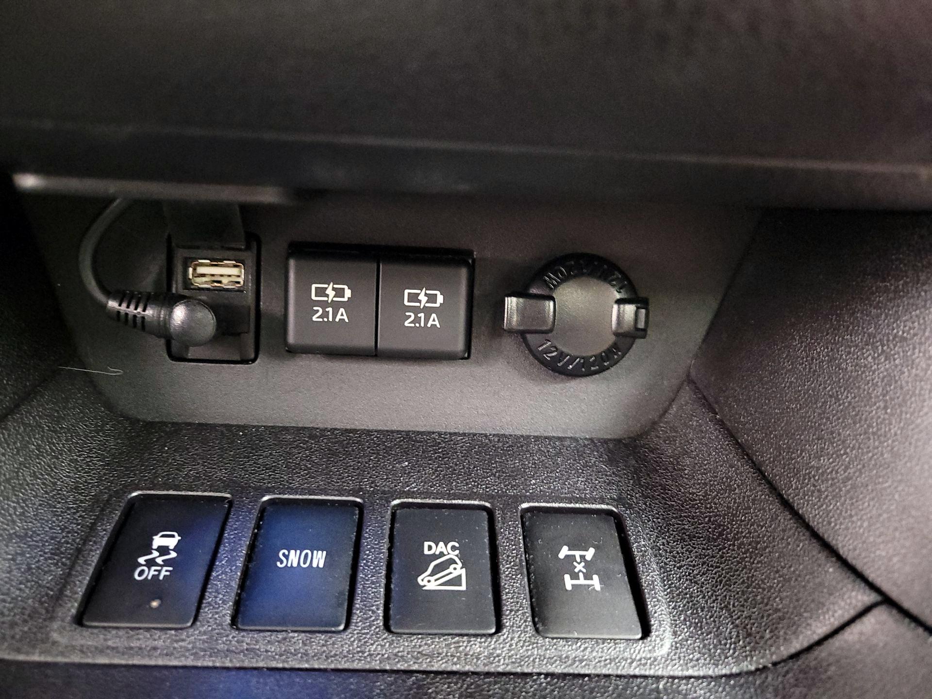 Thumbnail: 2019 Toyota Highlander - 19