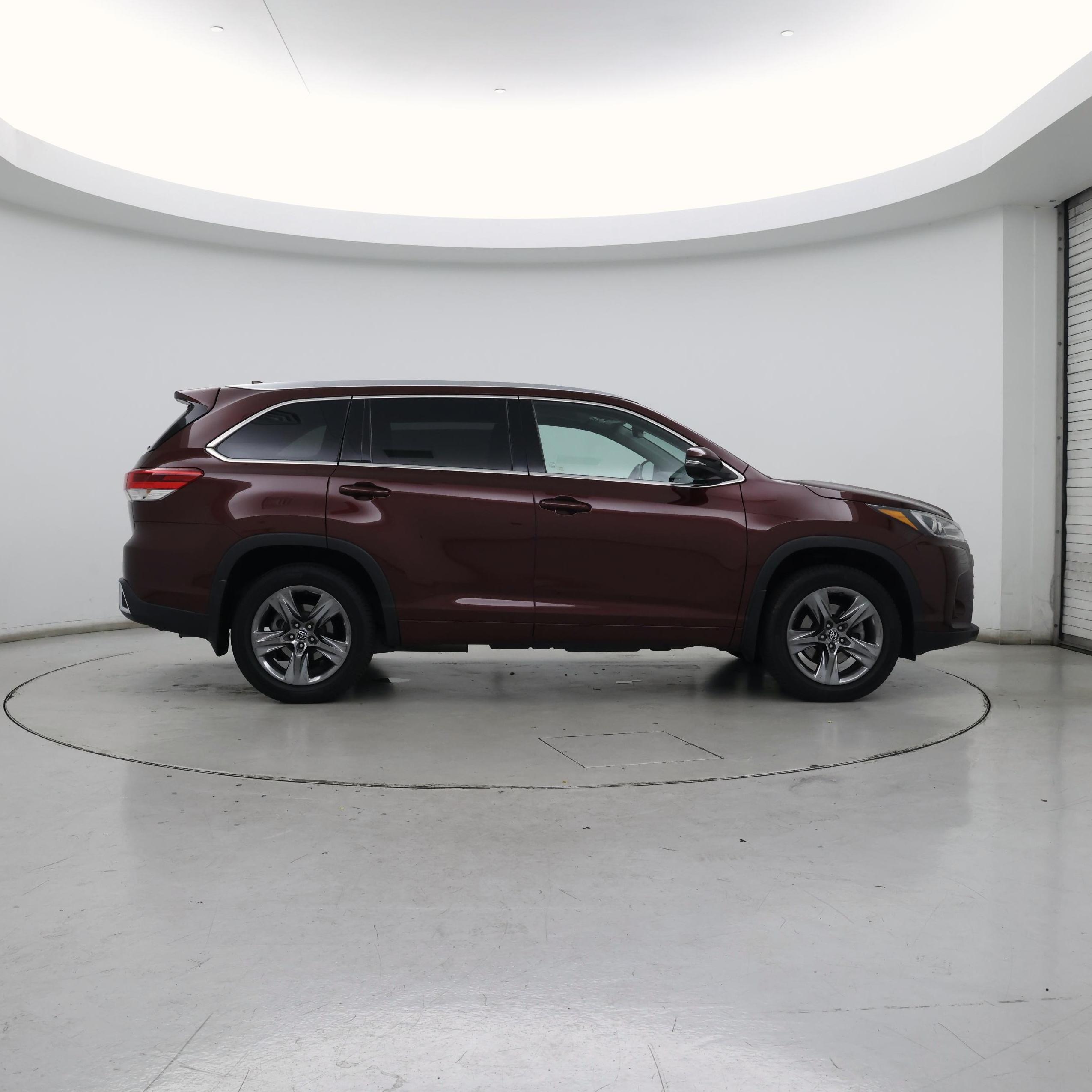 Thumbnail: 2019 Toyota Highlander - 7