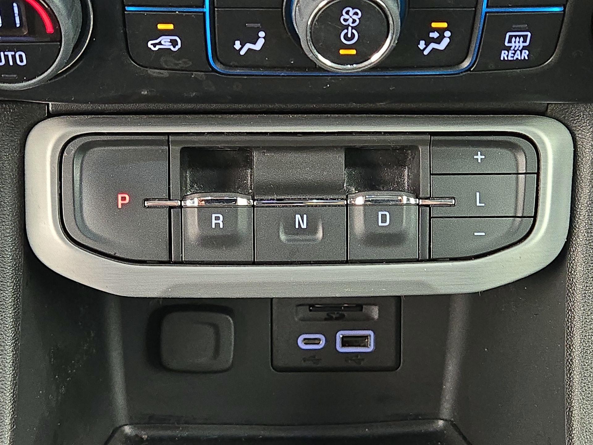 Thumbnail: 2023 GMC Acadia - 17