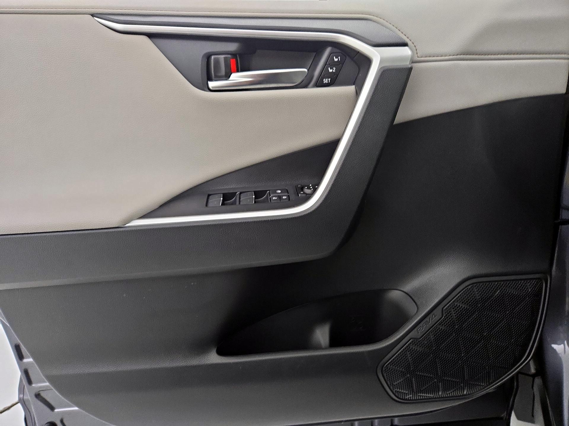 Thumbnail: 2023 Toyota RAV4 - 12