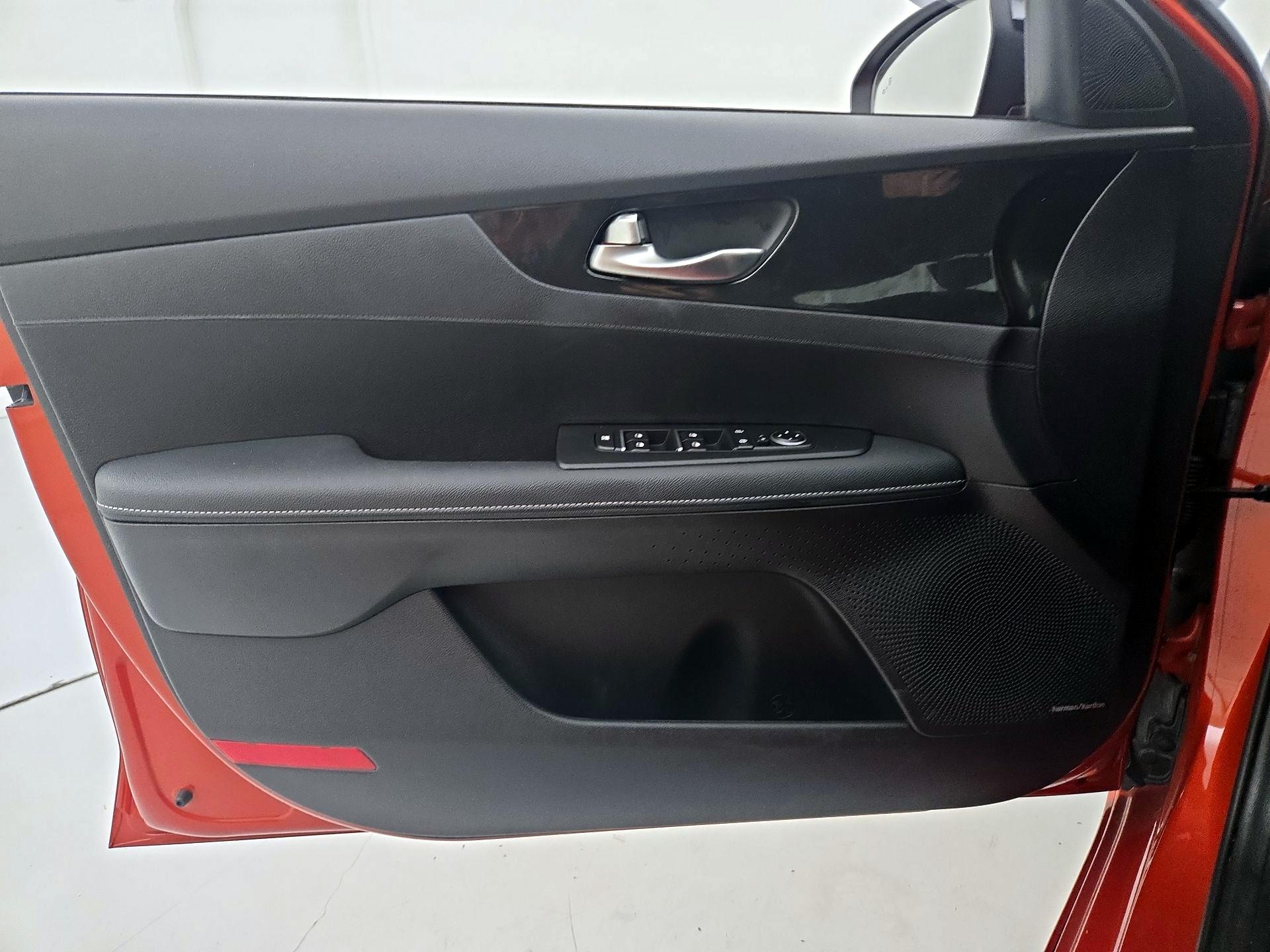 Thumbnail: 2023 Kia Forte - 12