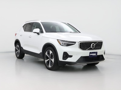 2023 Volvo XC40 B5 Plus Bright Theme