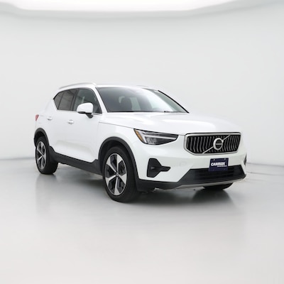 2023 Volvo XC40 B5 Plus Bright Theme