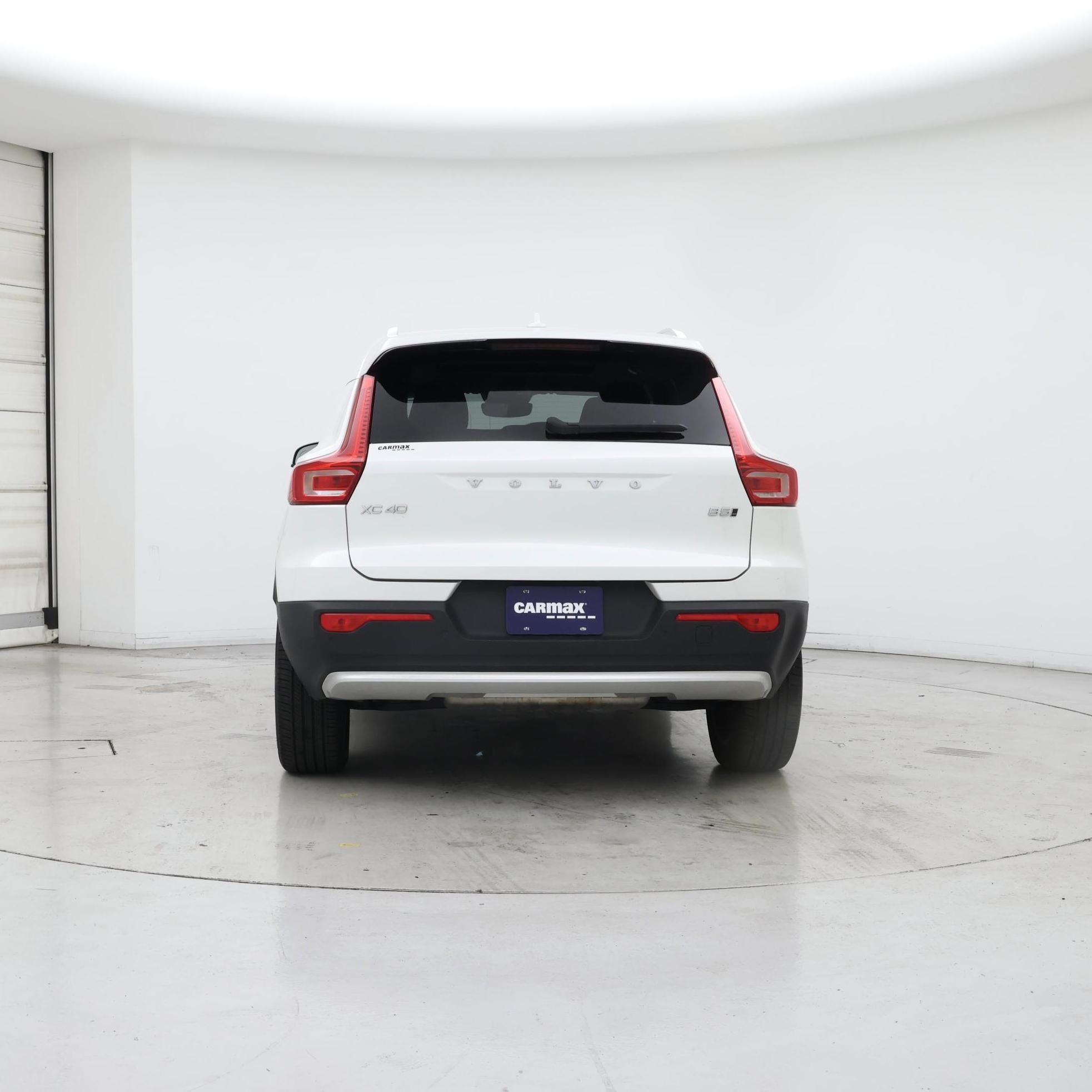 Thumbnail: 2023 Volvo XC40 - 6