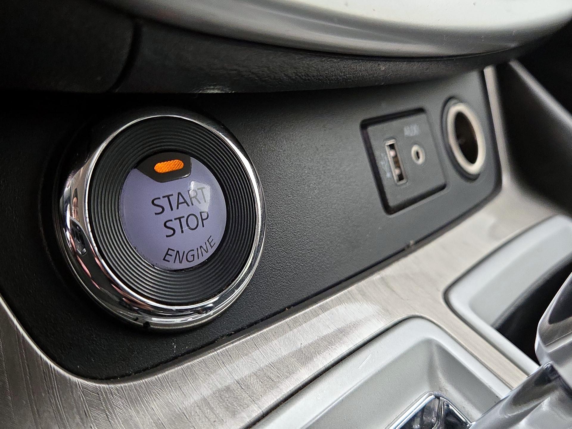 Thumbnail: 2018 Nissan Murano - 18