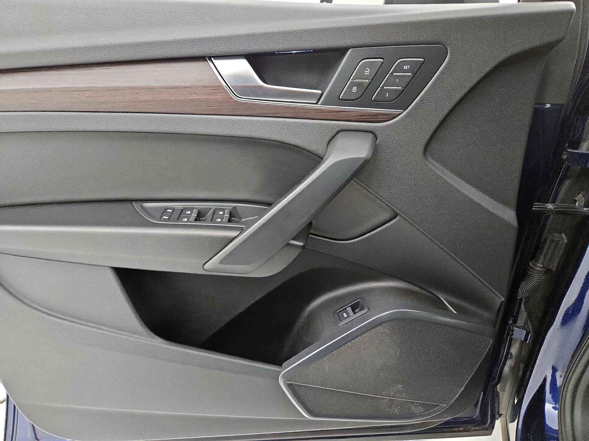 Thumbnail: 2022 Audi Q5 - 12