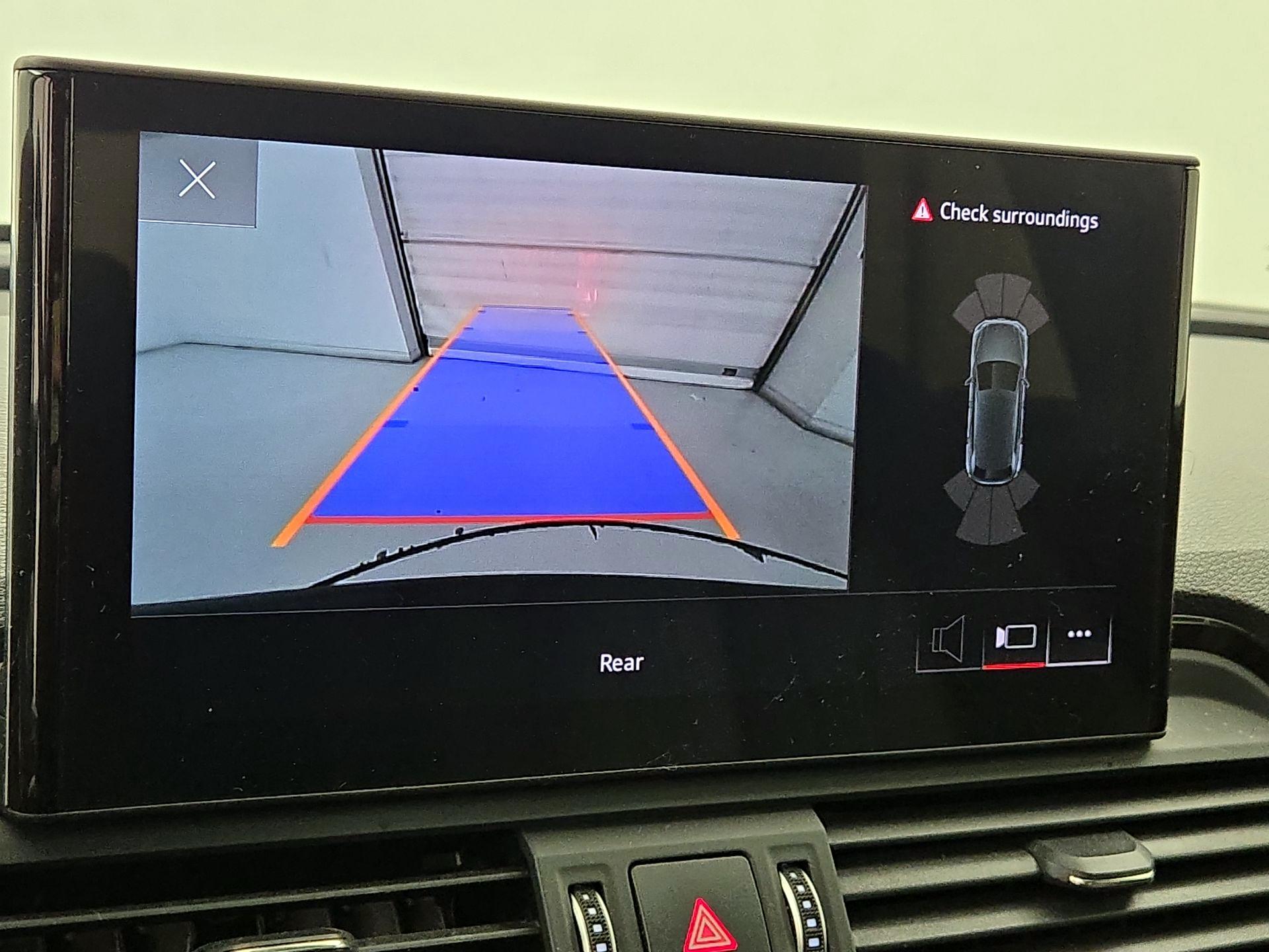 Thumbnail: 2022 Audi Q5 - 13