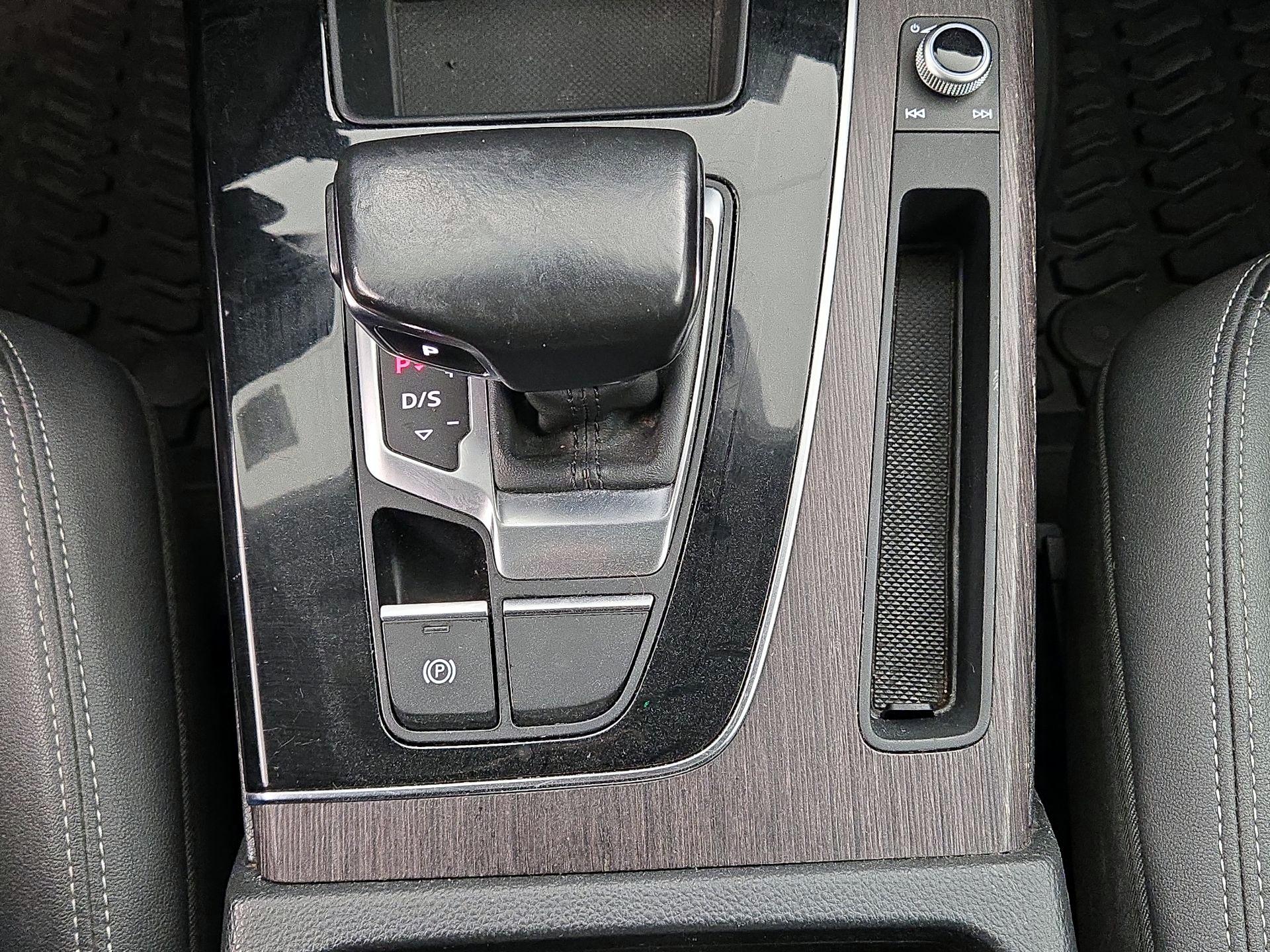 Thumbnail: 2022 Audi Q5 - 16