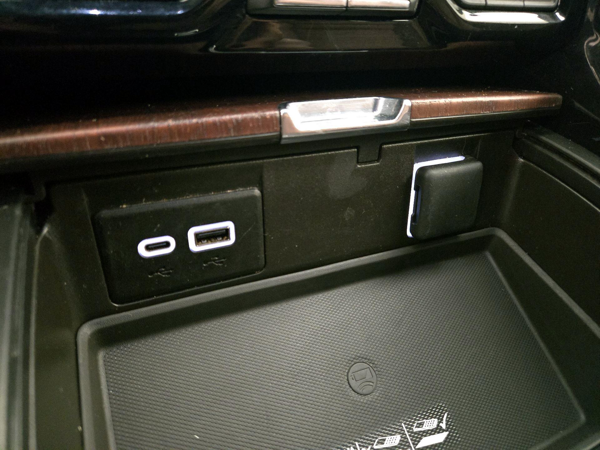 Thumbnail: 2023 GMC Yukon - 18