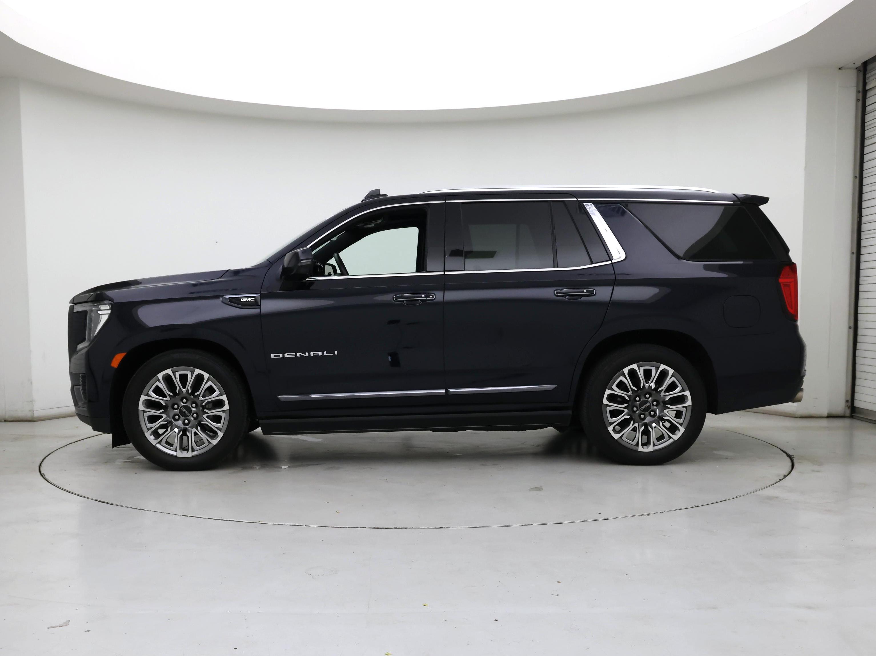 Thumbnail: 2023 GMC Yukon - 3