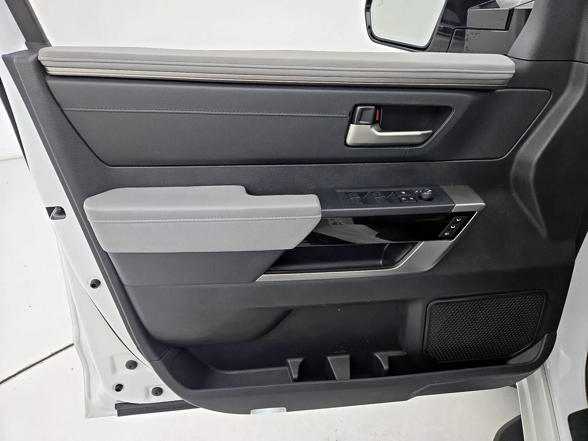 Thumbnail: 2022 Toyota Tundra - 12