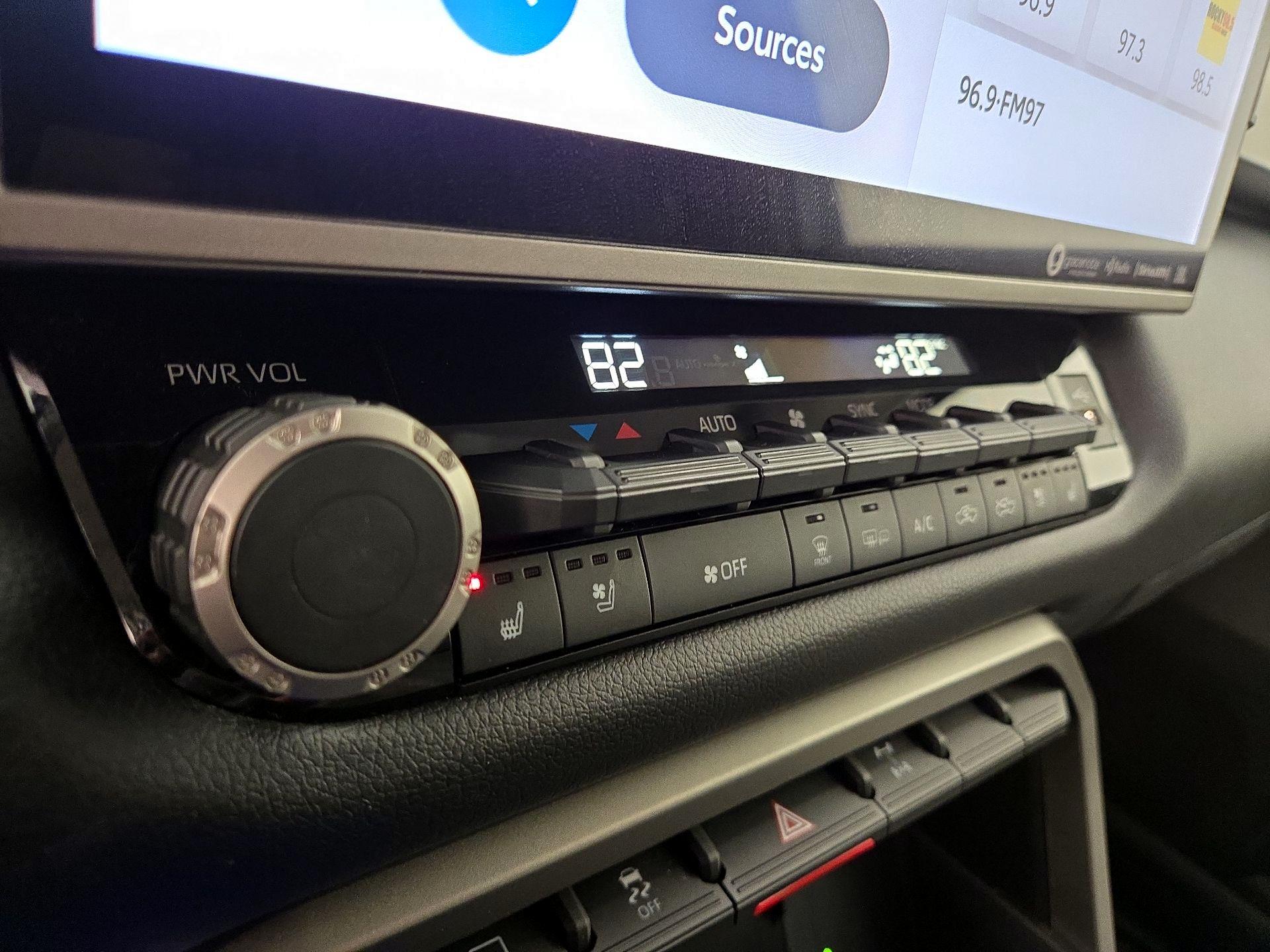 Thumbnail: 2022 Toyota Tundra - 16