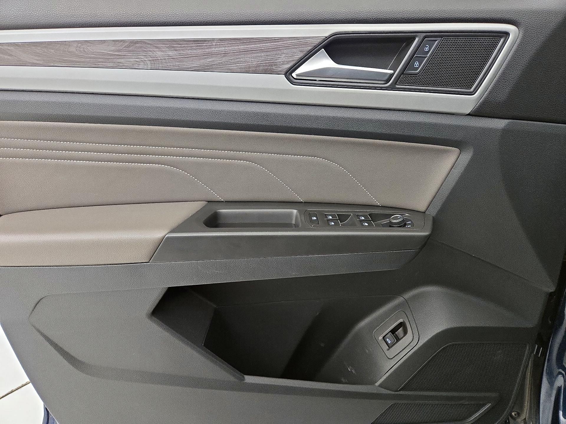 Thumbnail: 2022 Volkswagen Atlas - 12