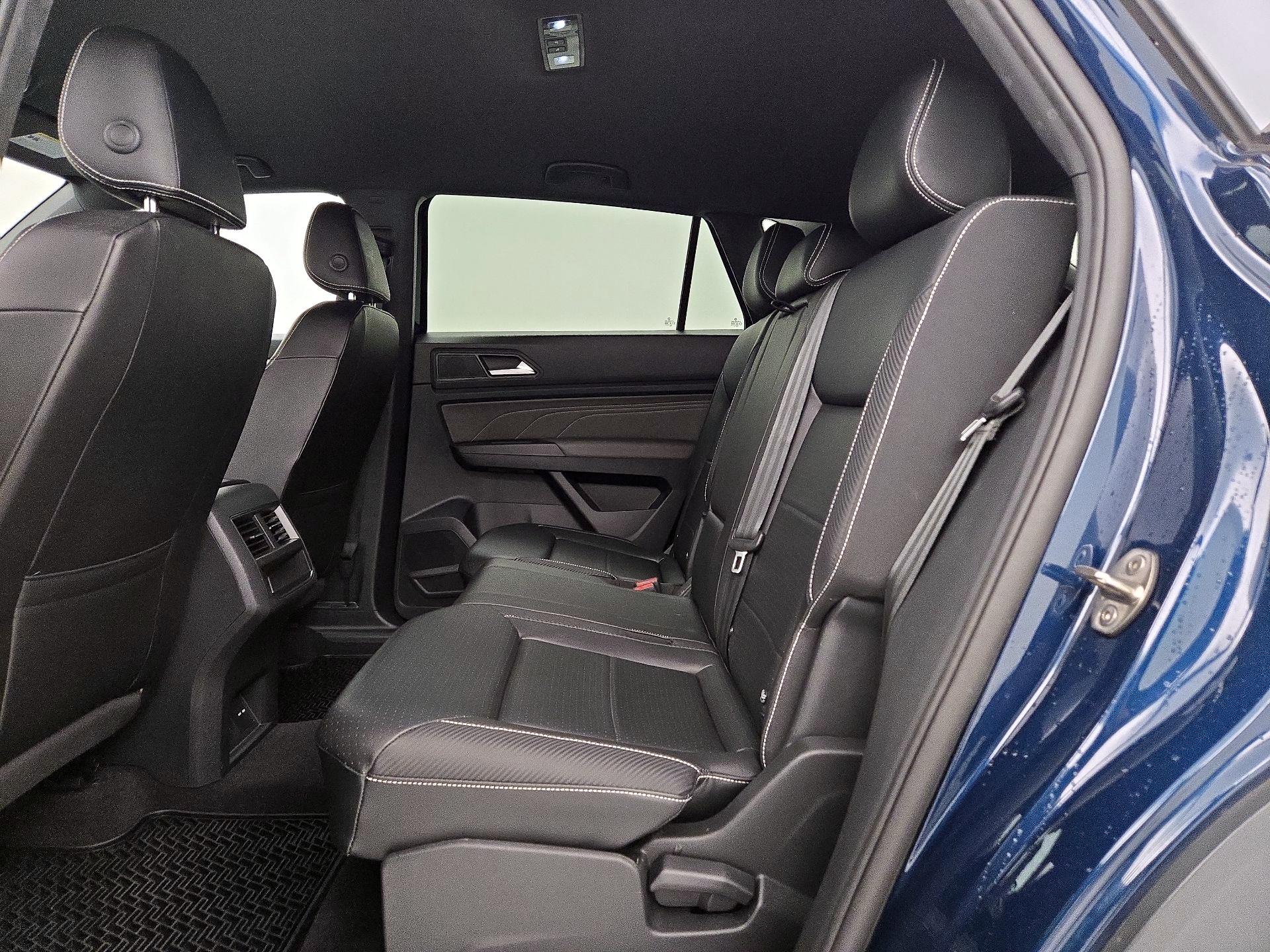 Thumbnail: 2022 Volkswagen Atlas - 18