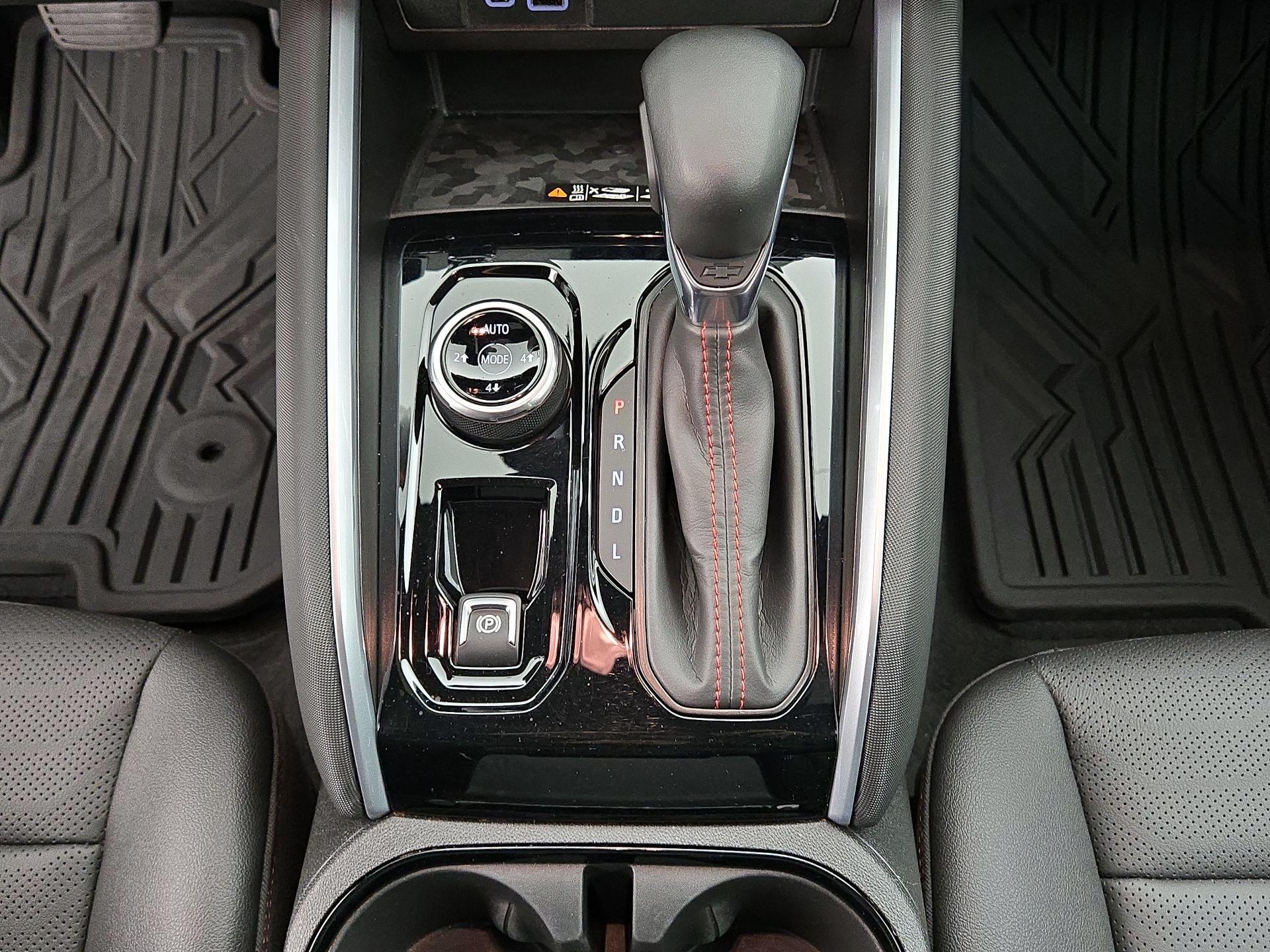 Thumbnail: 2023 Chevrolet Colorado - 16