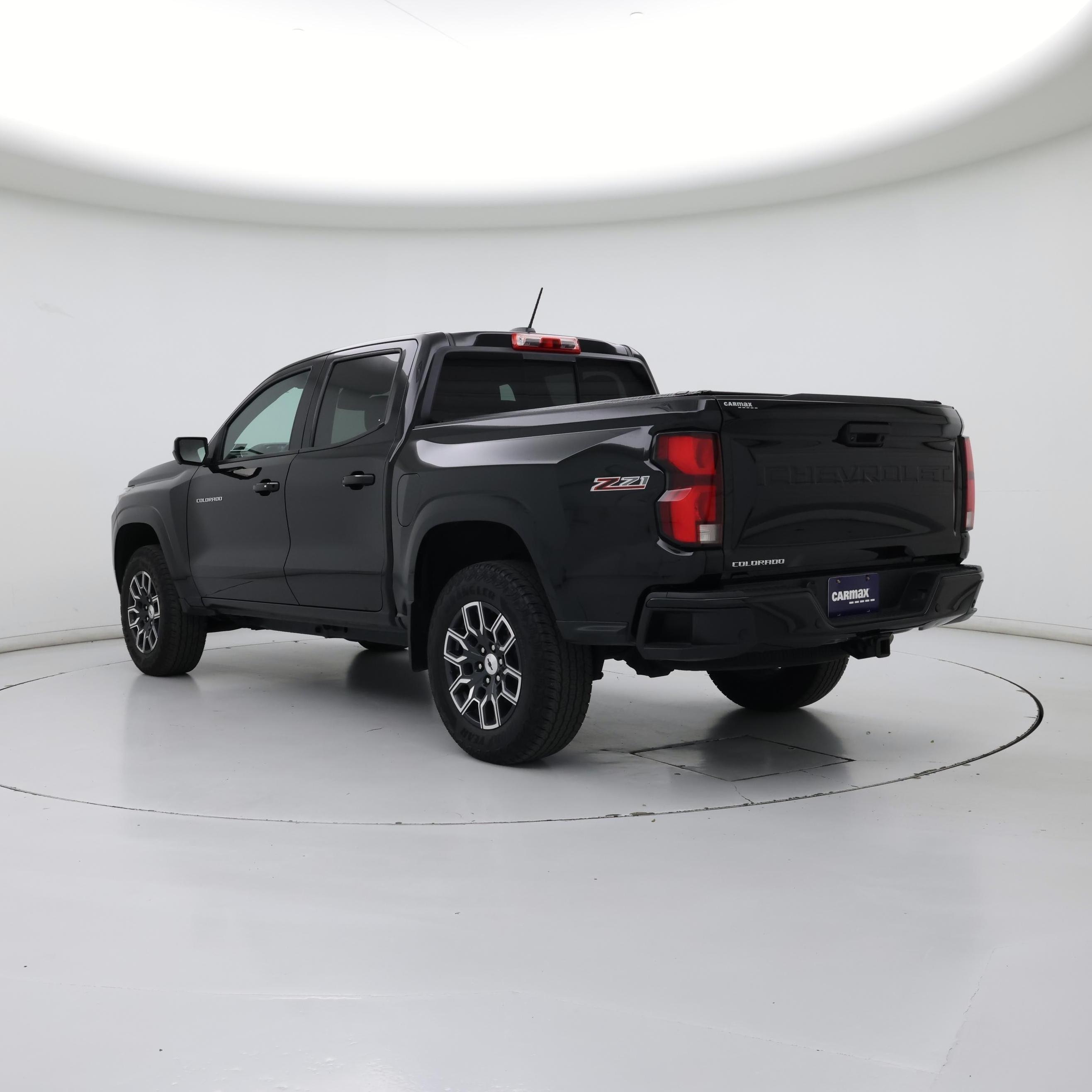 Thumbnail: 2023 Chevrolet Colorado - 2