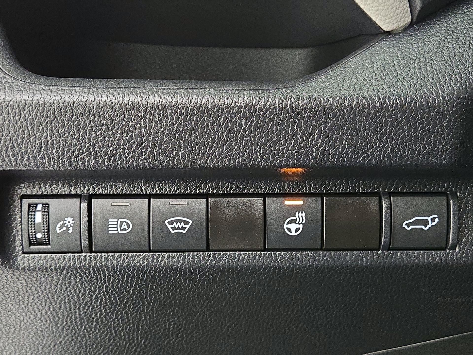 Thumbnail: 2023 Toyota RAV4 - 13