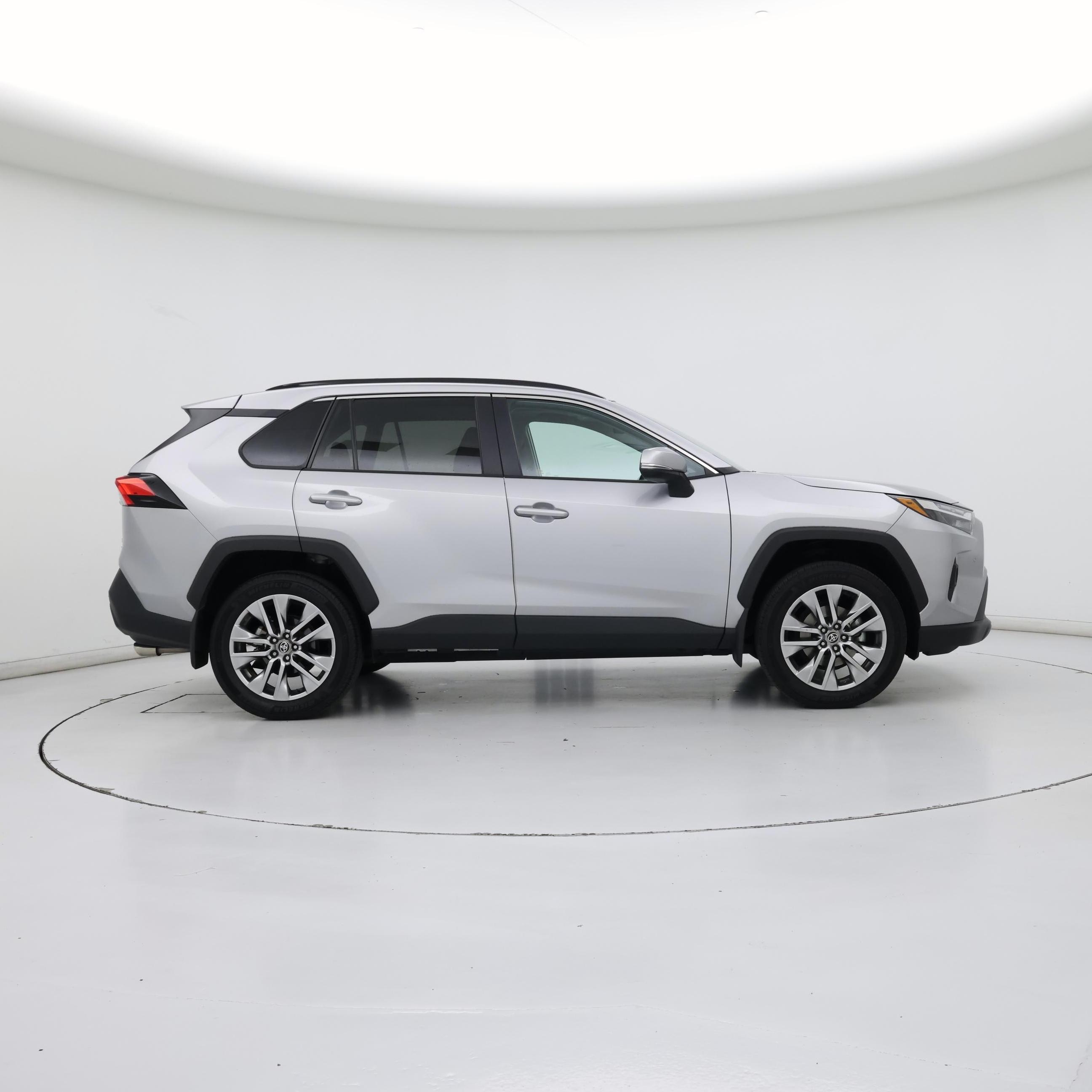 Thumbnail: 2023 Toyota RAV4 - 7