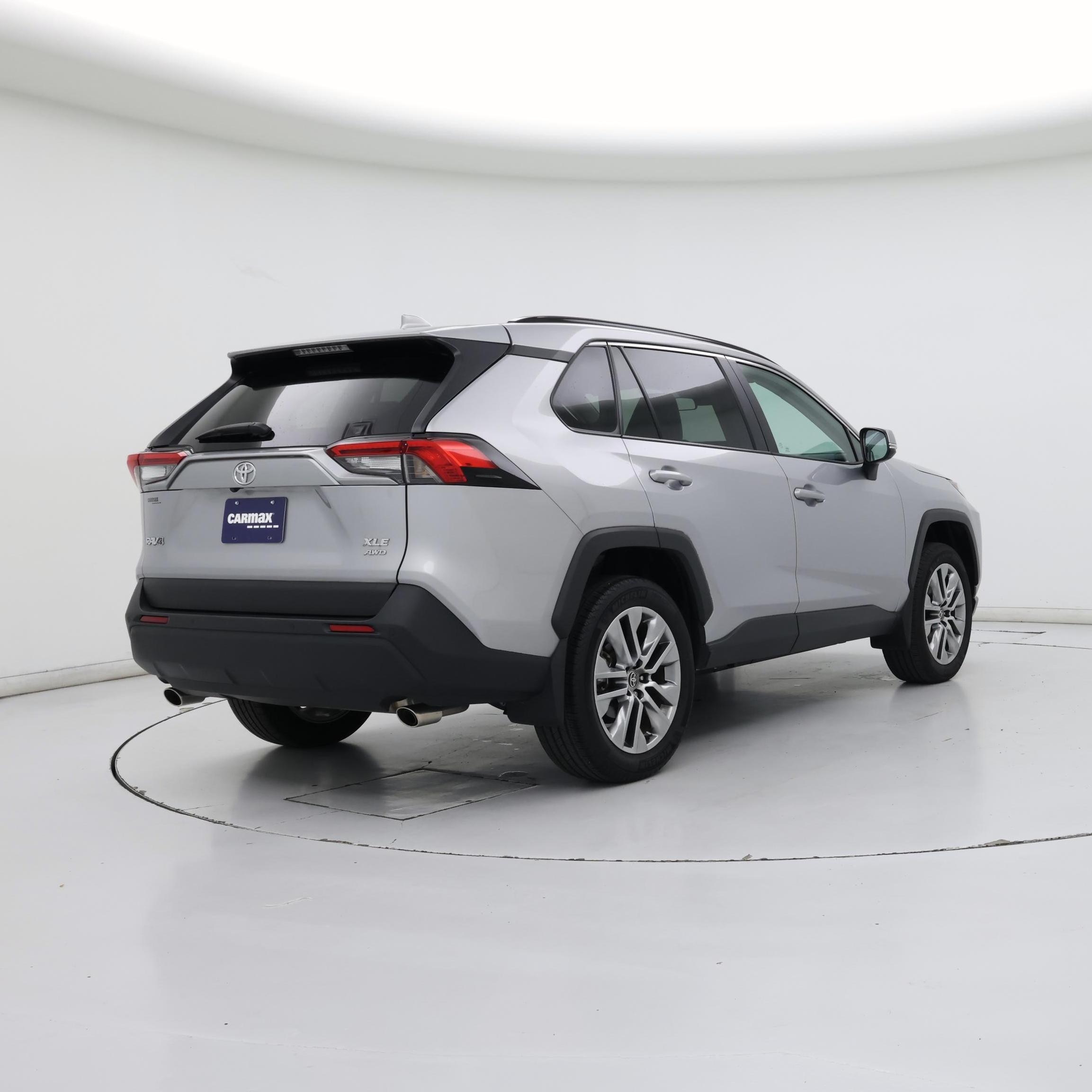 Thumbnail: 2023 Toyota RAV4 - 8