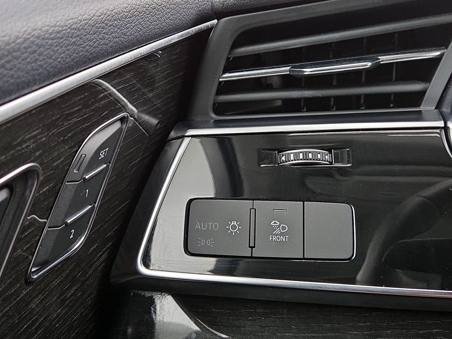 Thumbnail: 2021 Audi Q7 - 13