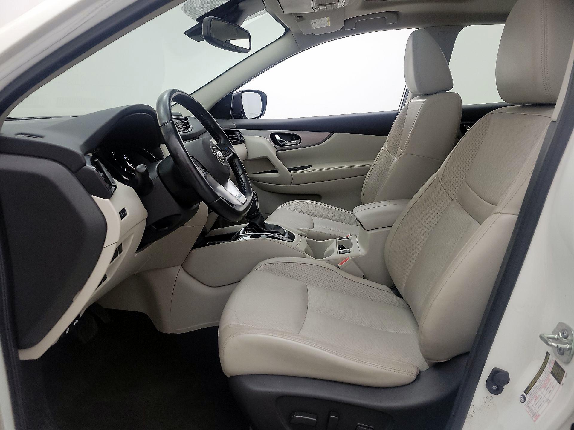 Thumbnail: 2020 Nissan Rogue Sport - 11