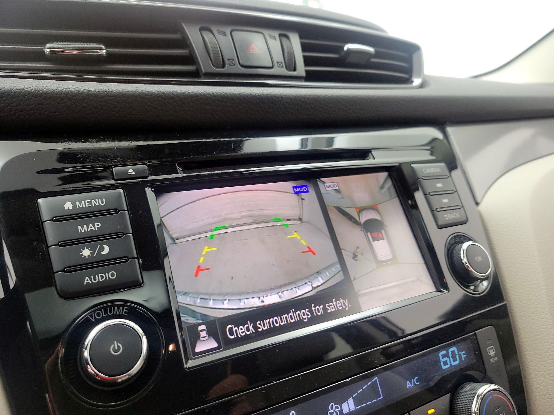 Thumbnail: 2020 Nissan Rogue Sport - 14