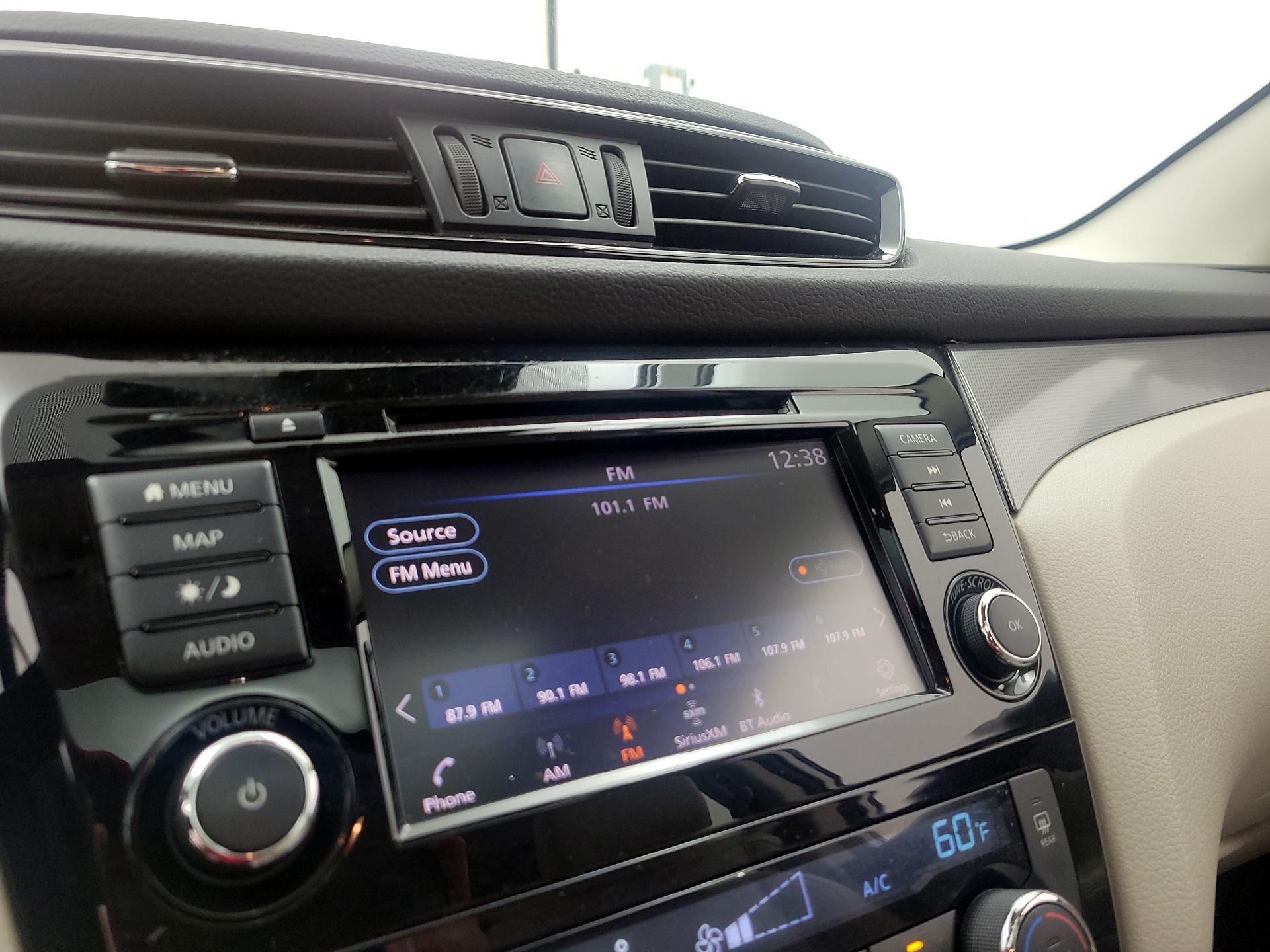 Thumbnail: 2020 Nissan Rogue Sport - 15