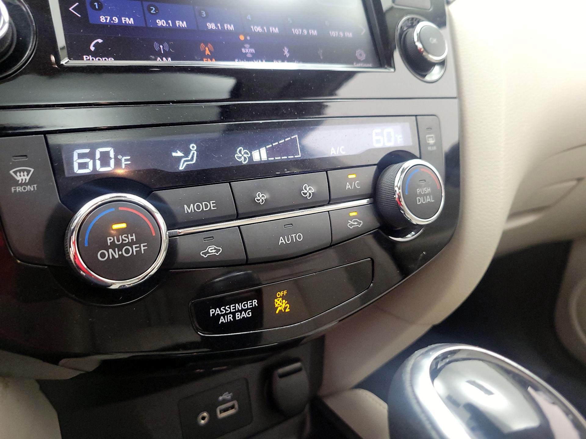 Thumbnail: 2020 Nissan Rogue Sport - 16