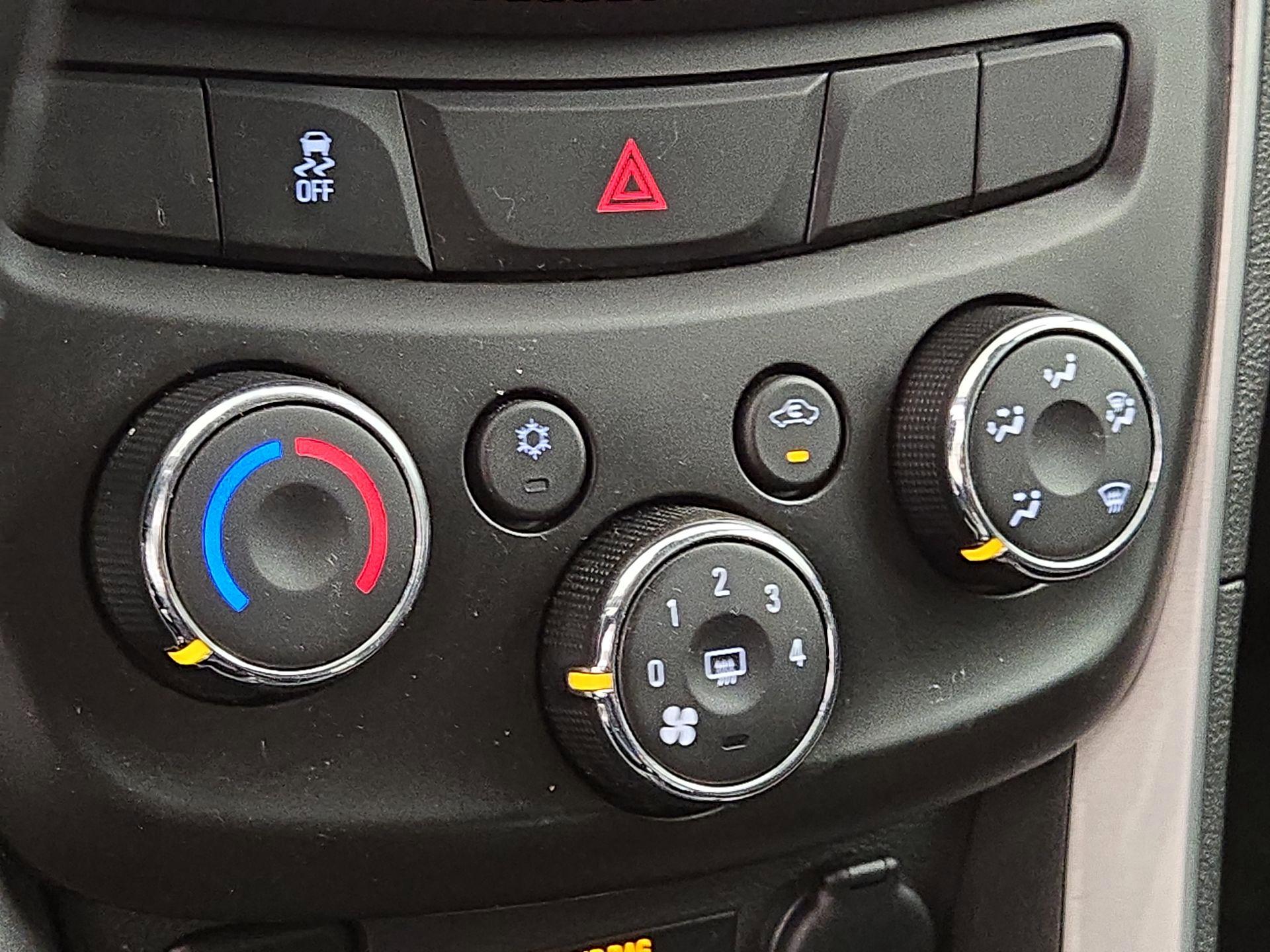 Thumbnail: 2020 Chevrolet Trax - 15