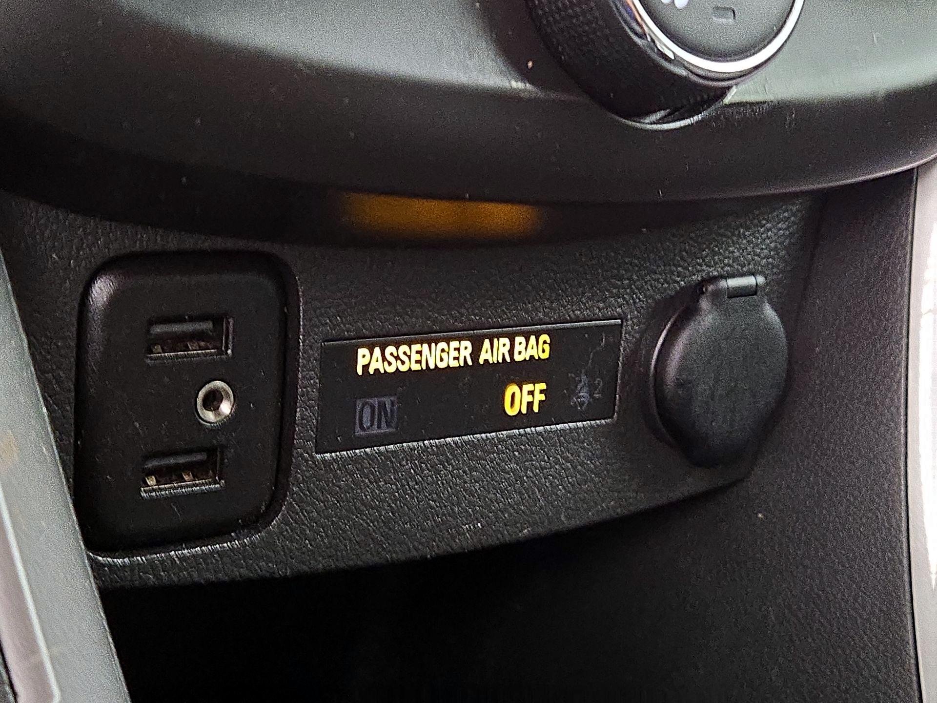 Thumbnail: 2020 Chevrolet Trax - 17