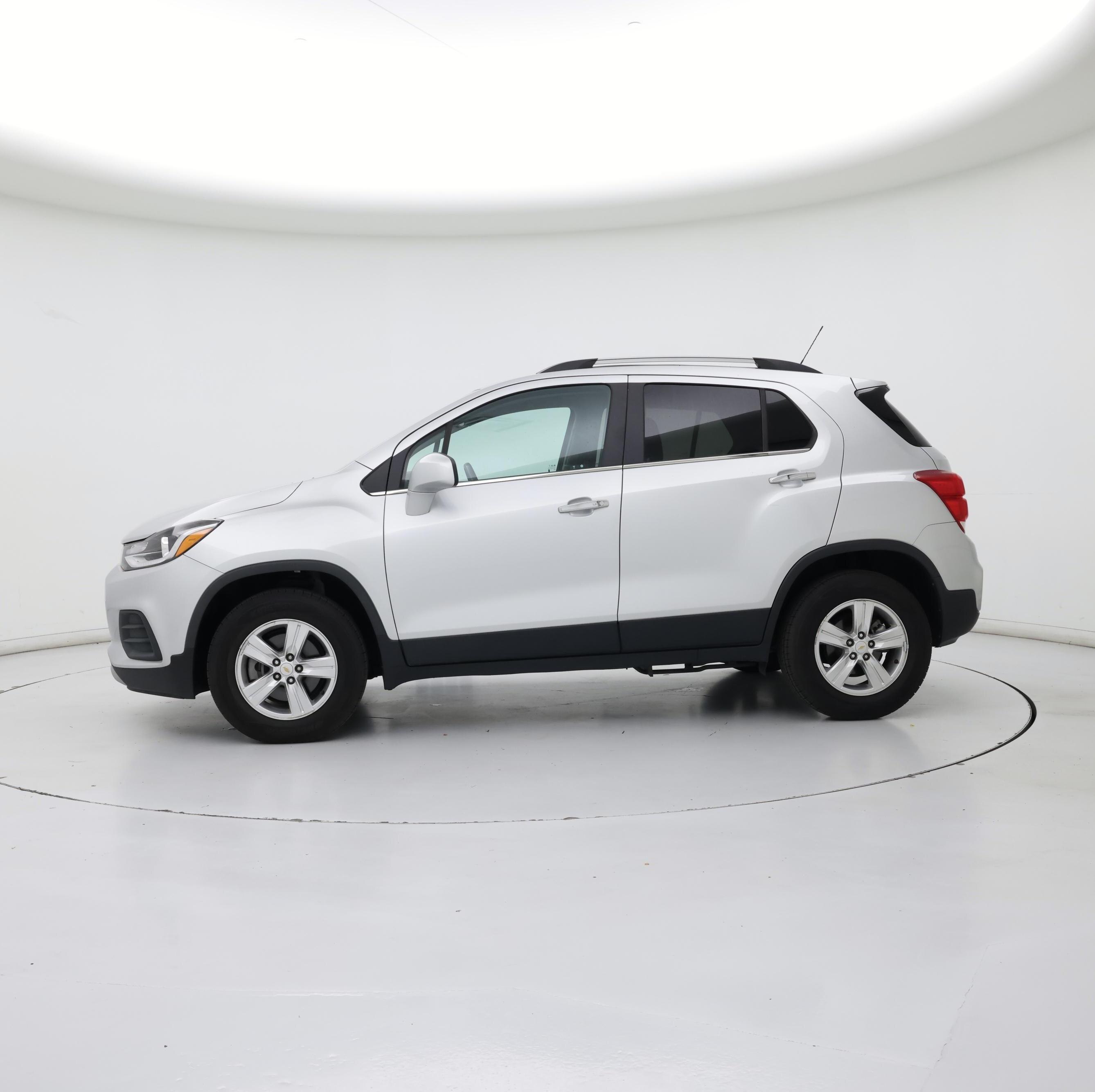 Thumbnail: 2020 Chevrolet Trax - 3