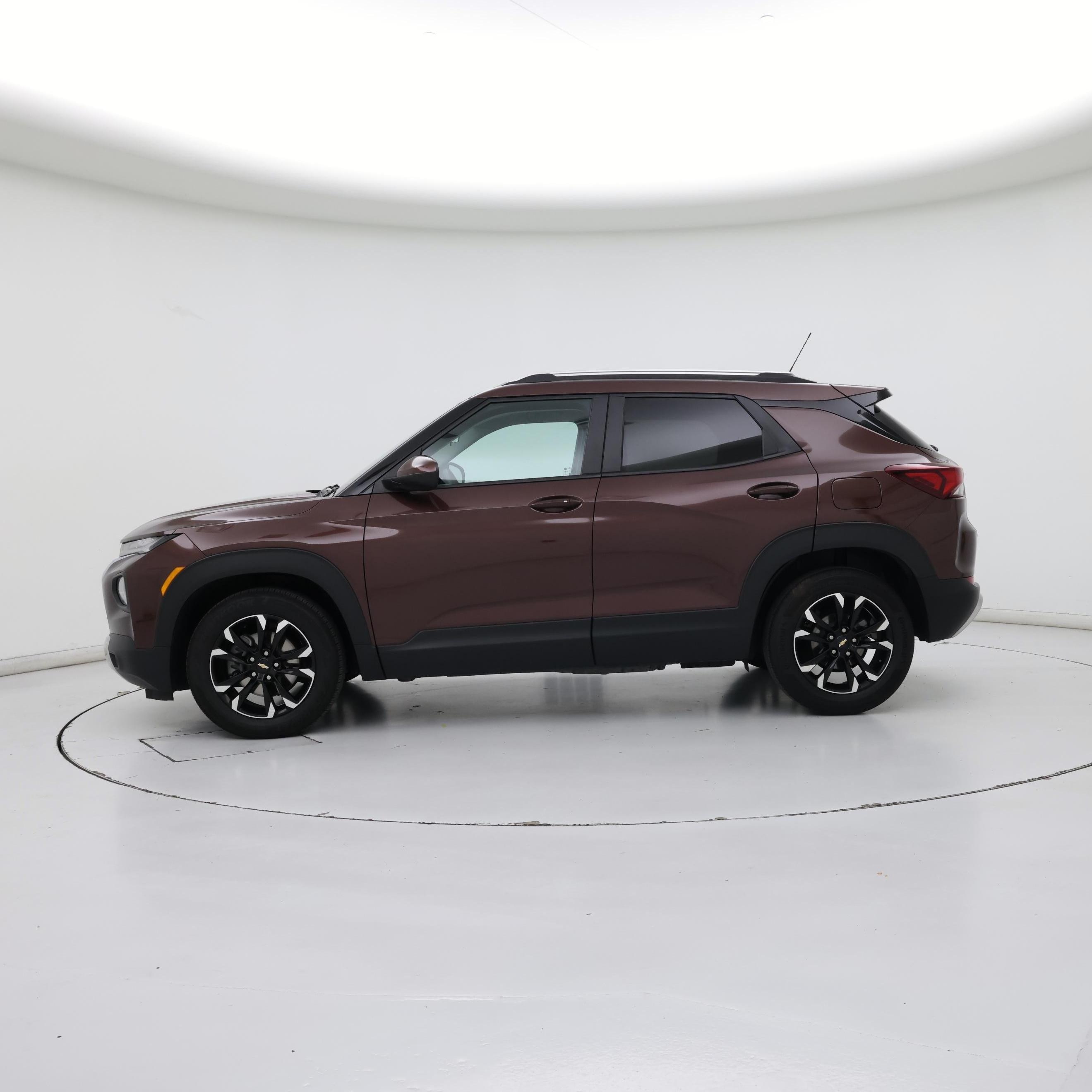 Thumbnail: 2023 Chevrolet TrailBlazer - 3
