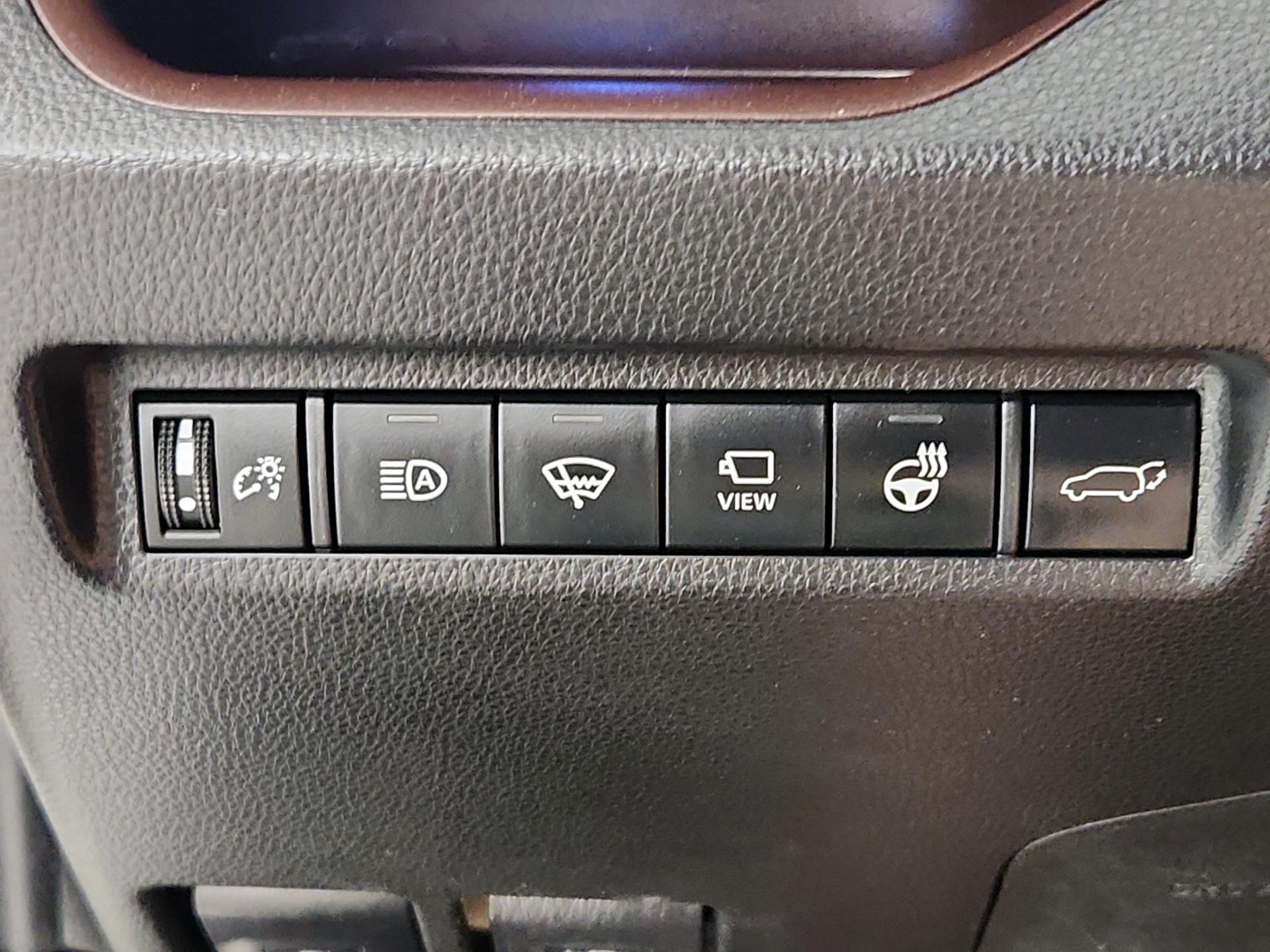Thumbnail: 2019 Toyota RAV4 - 13