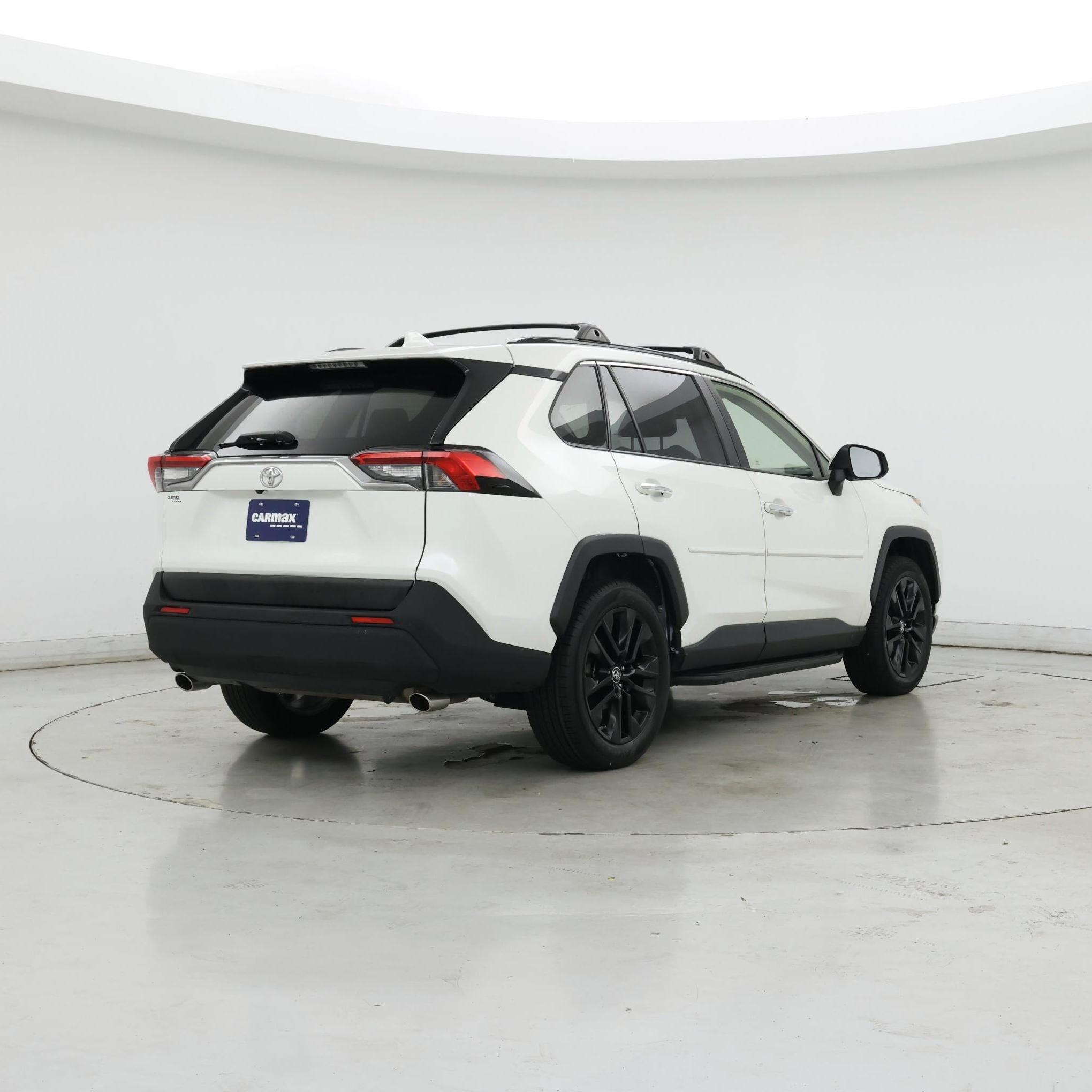 Thumbnail: 2019 Toyota RAV4 - 8
