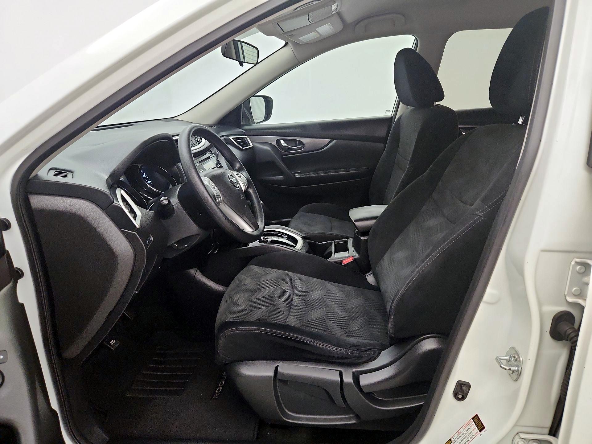 Thumbnail: 2016 Nissan Rogue - 11