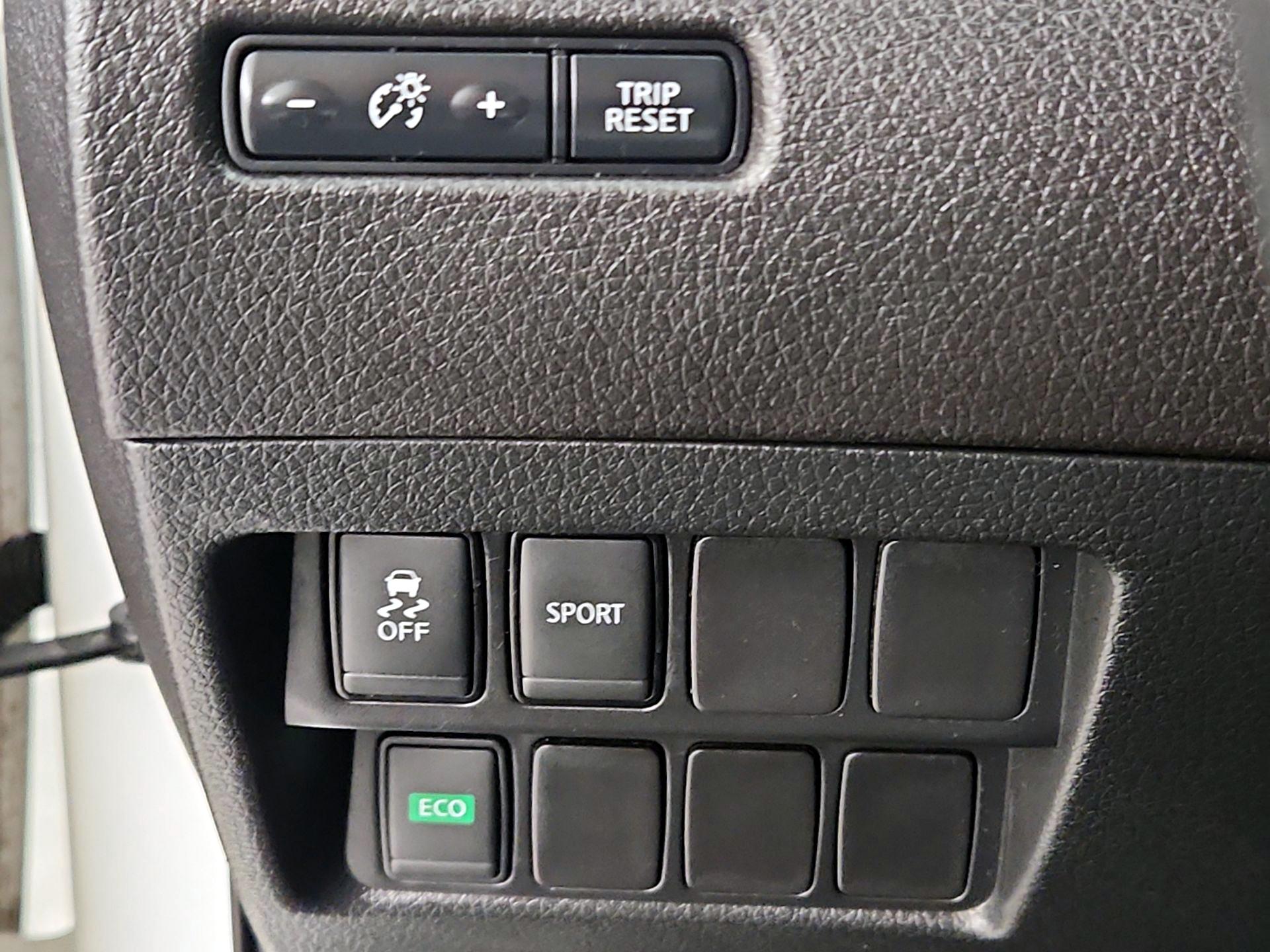 Thumbnail: 2016 Nissan Rogue - 13