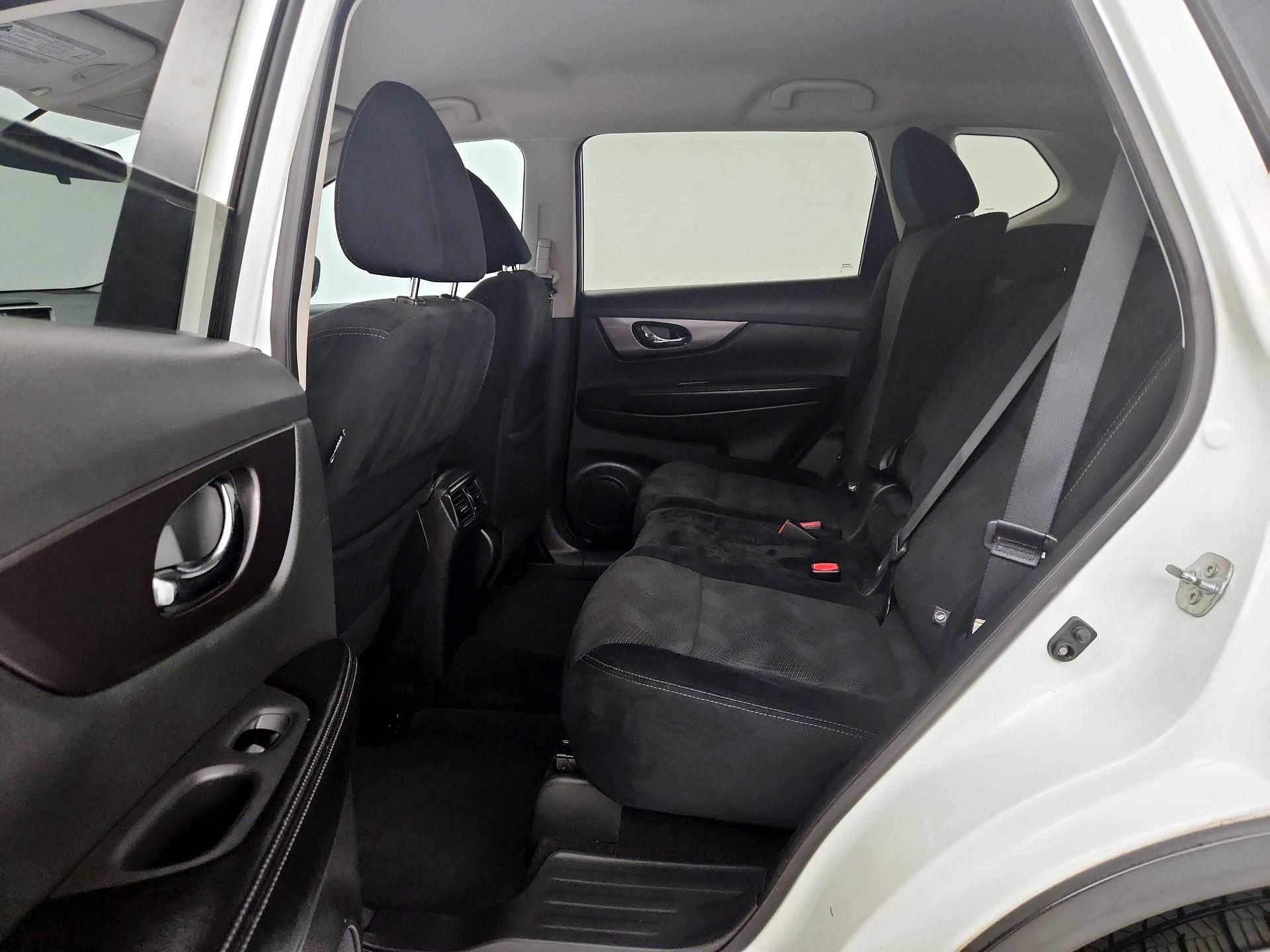 Thumbnail: 2016 Nissan Rogue - 19