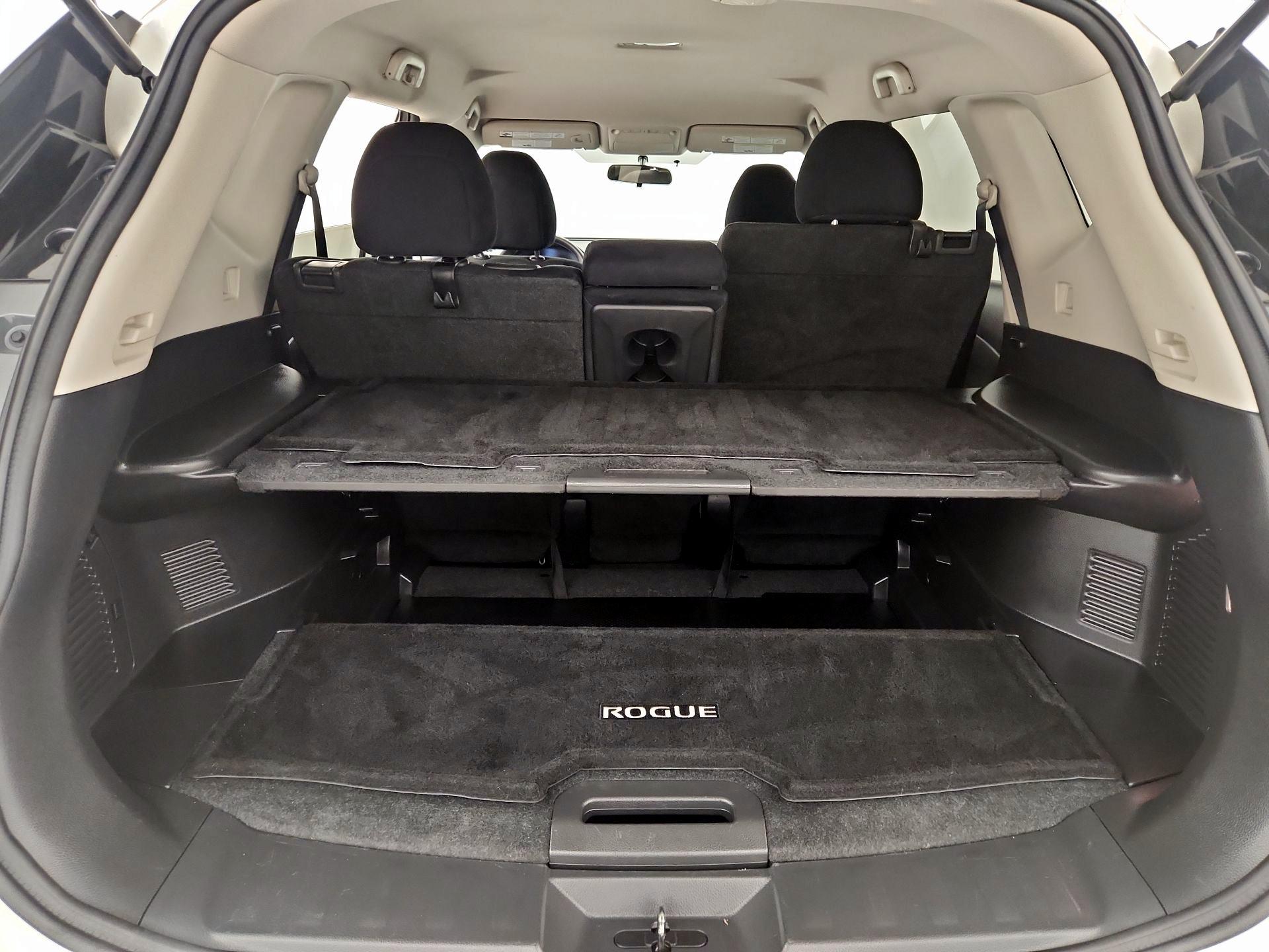 Thumbnail: 2016 Nissan Rogue - 20