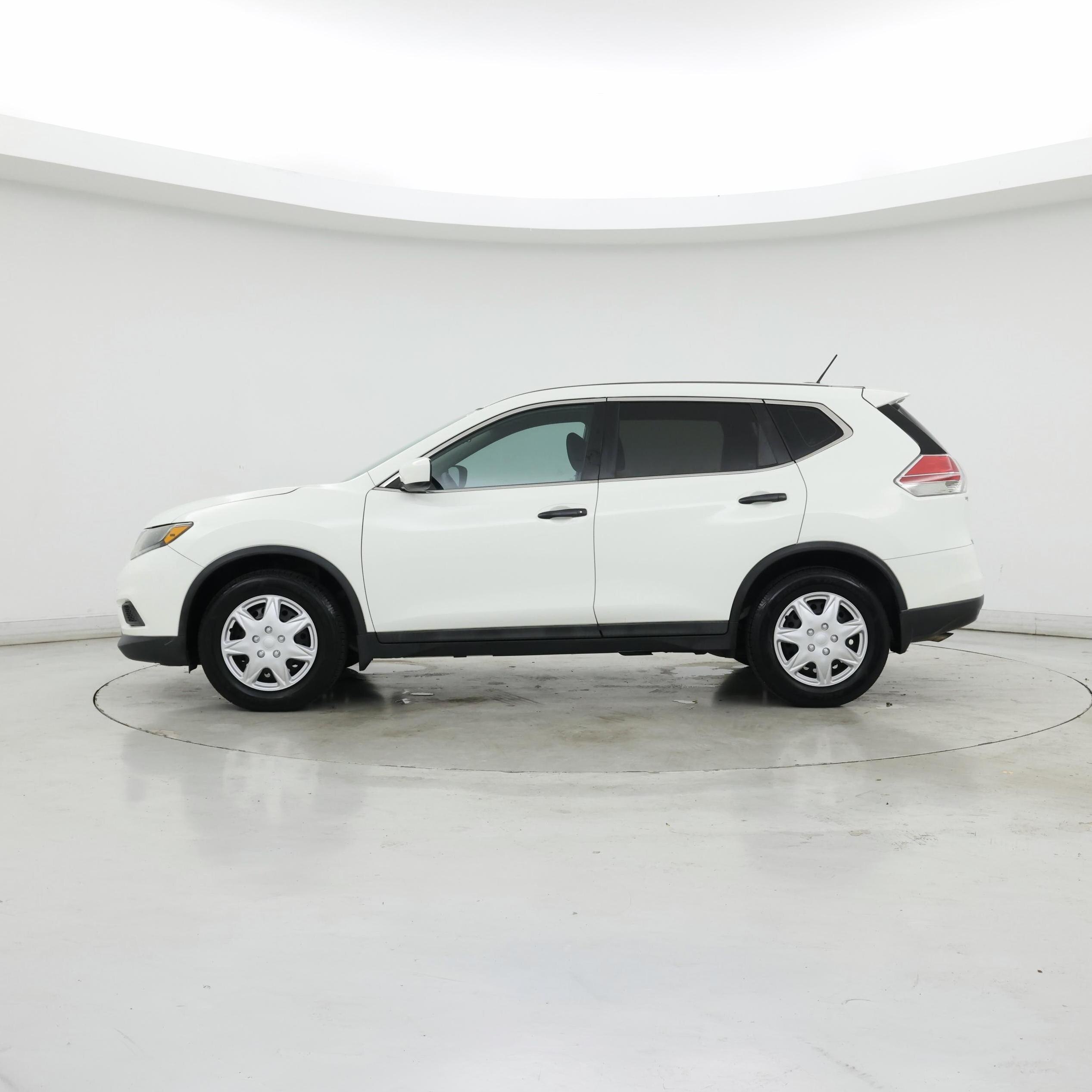Thumbnail: 2016 Nissan Rogue - 3